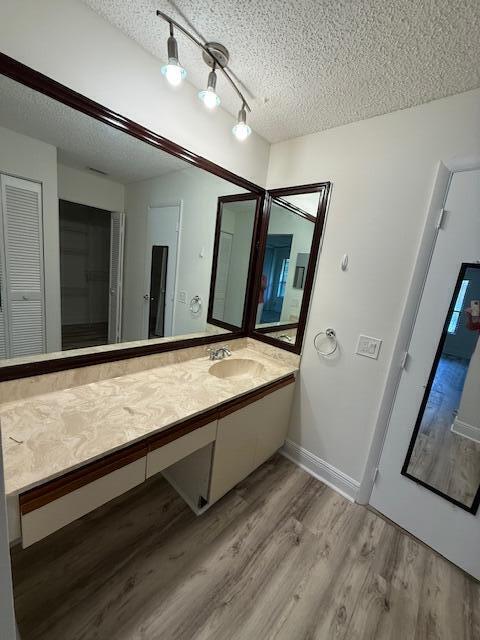 9256 Sabal Ridge Circle D Property Photo 7