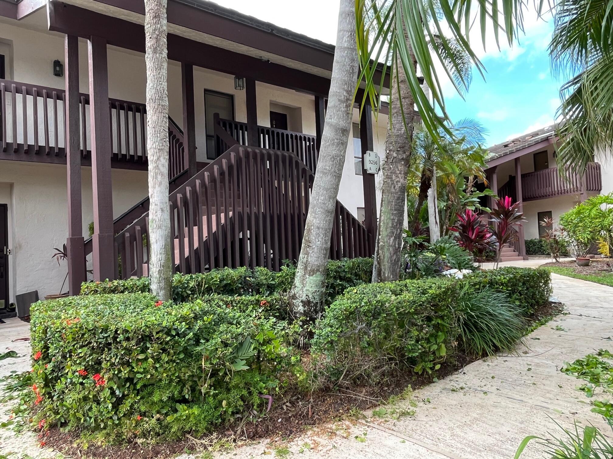 9256 Sabal Ridge Circle D Property Photo 14