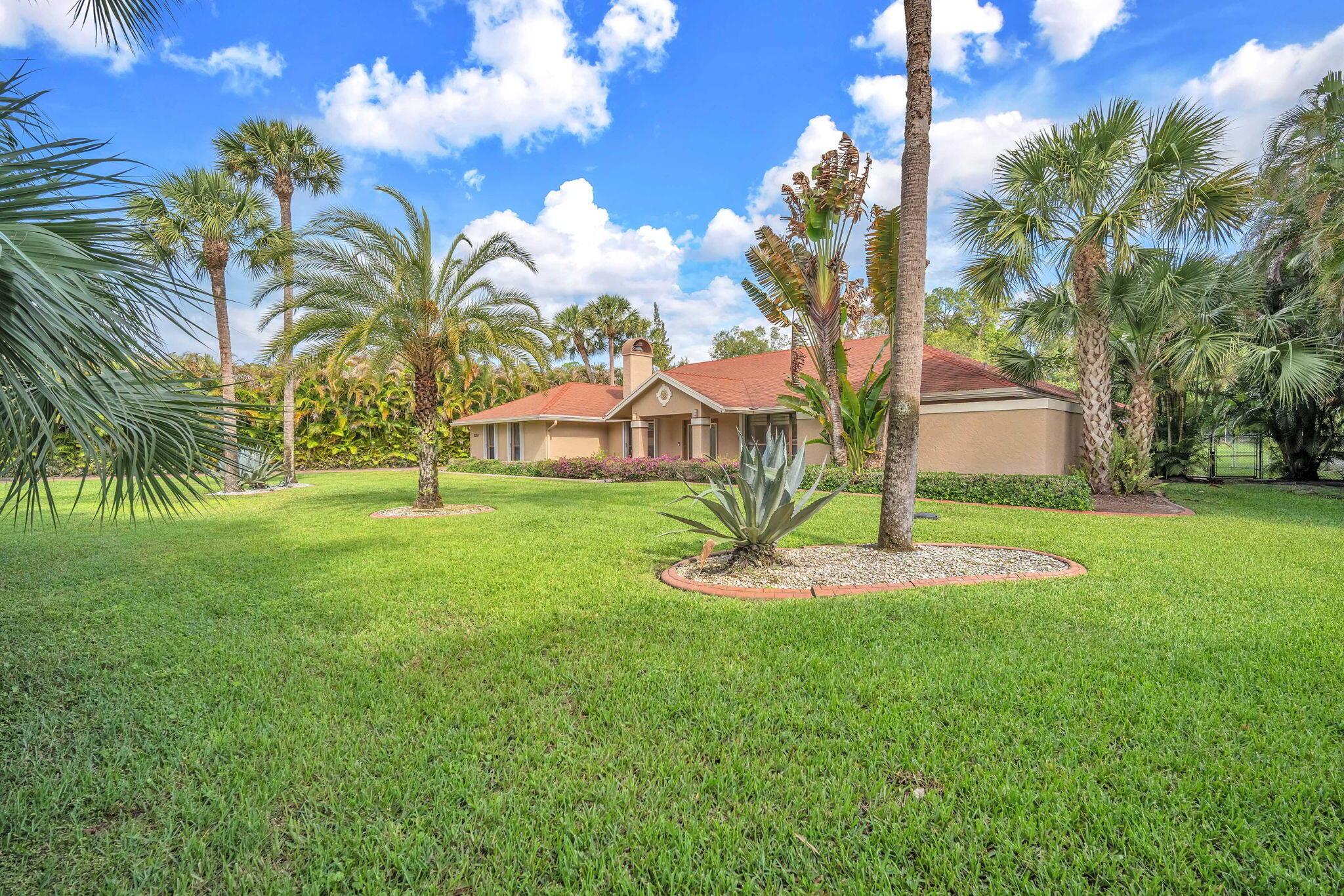 13759 Doubletree Trail Property Photo 3