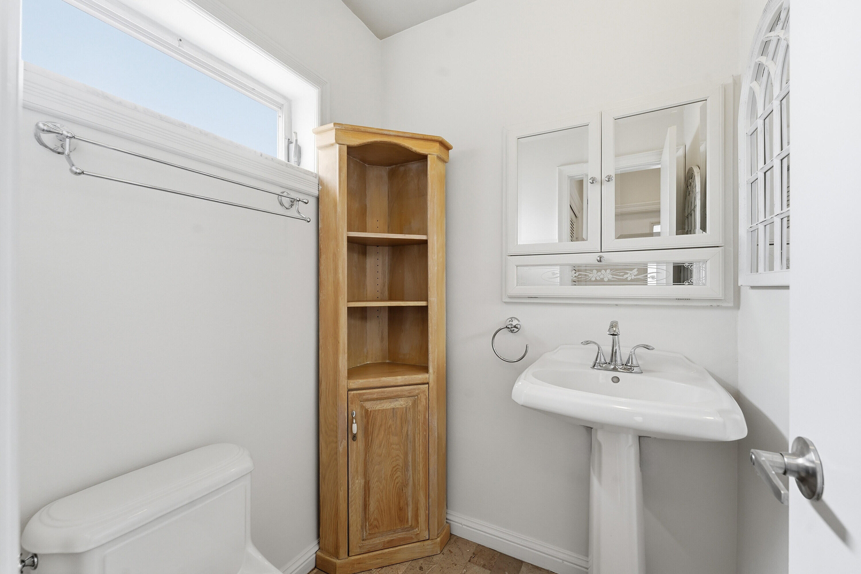 11451 Nw 30th Street Property Photo 16