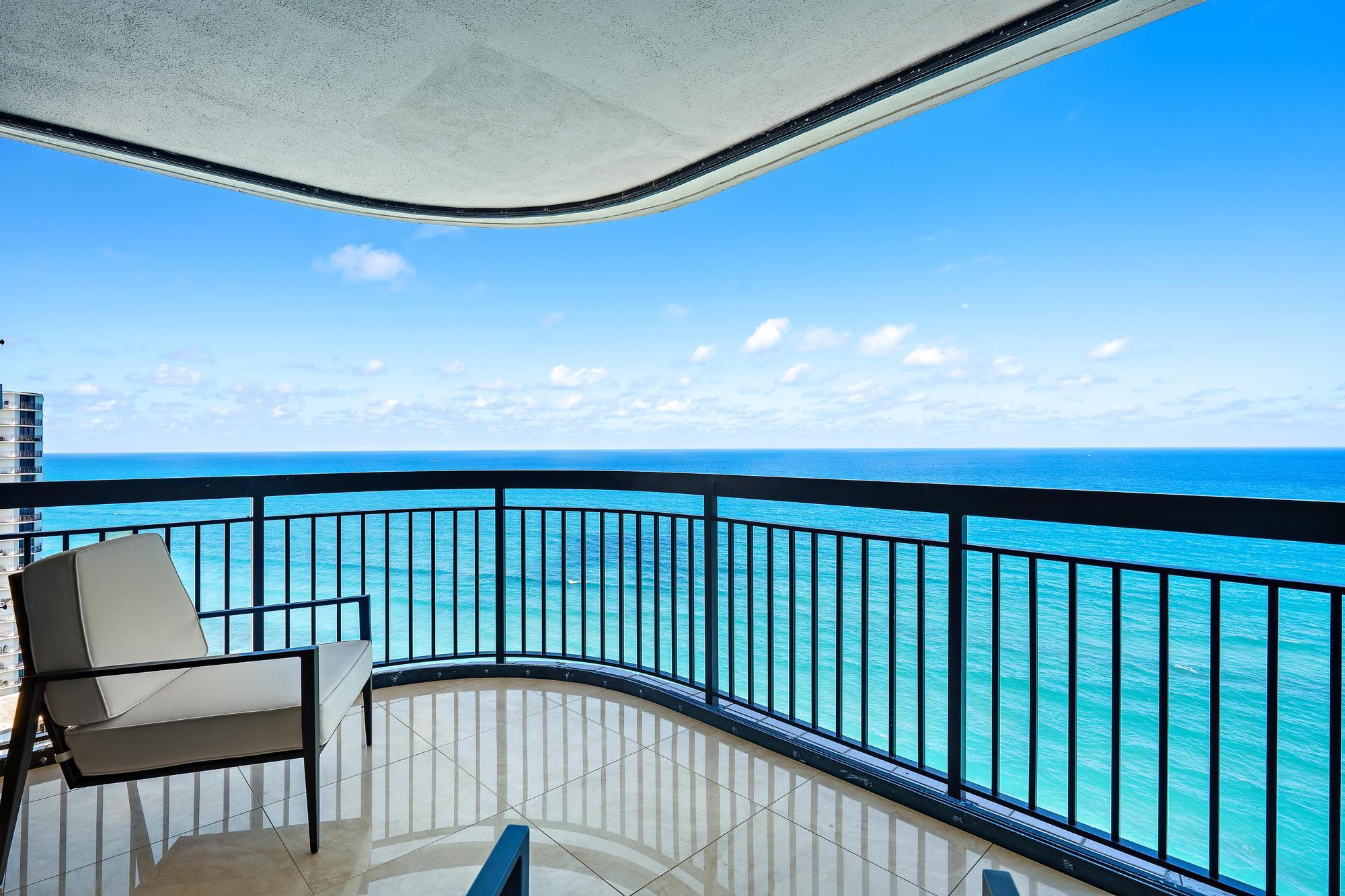 5380 N Ocean Drive 22i Property Photo 6