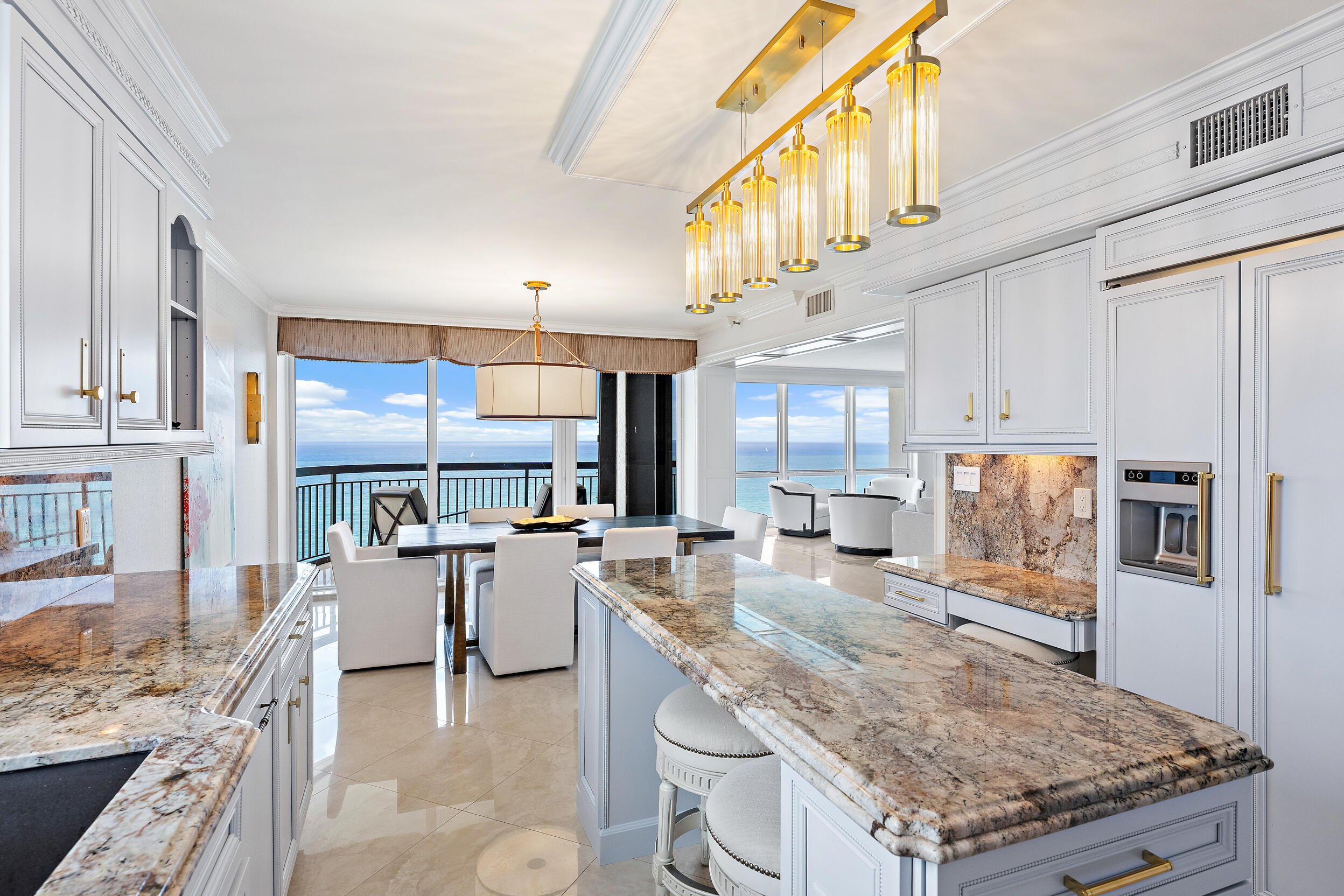 5380 N Ocean Drive 22i Property Photo 8