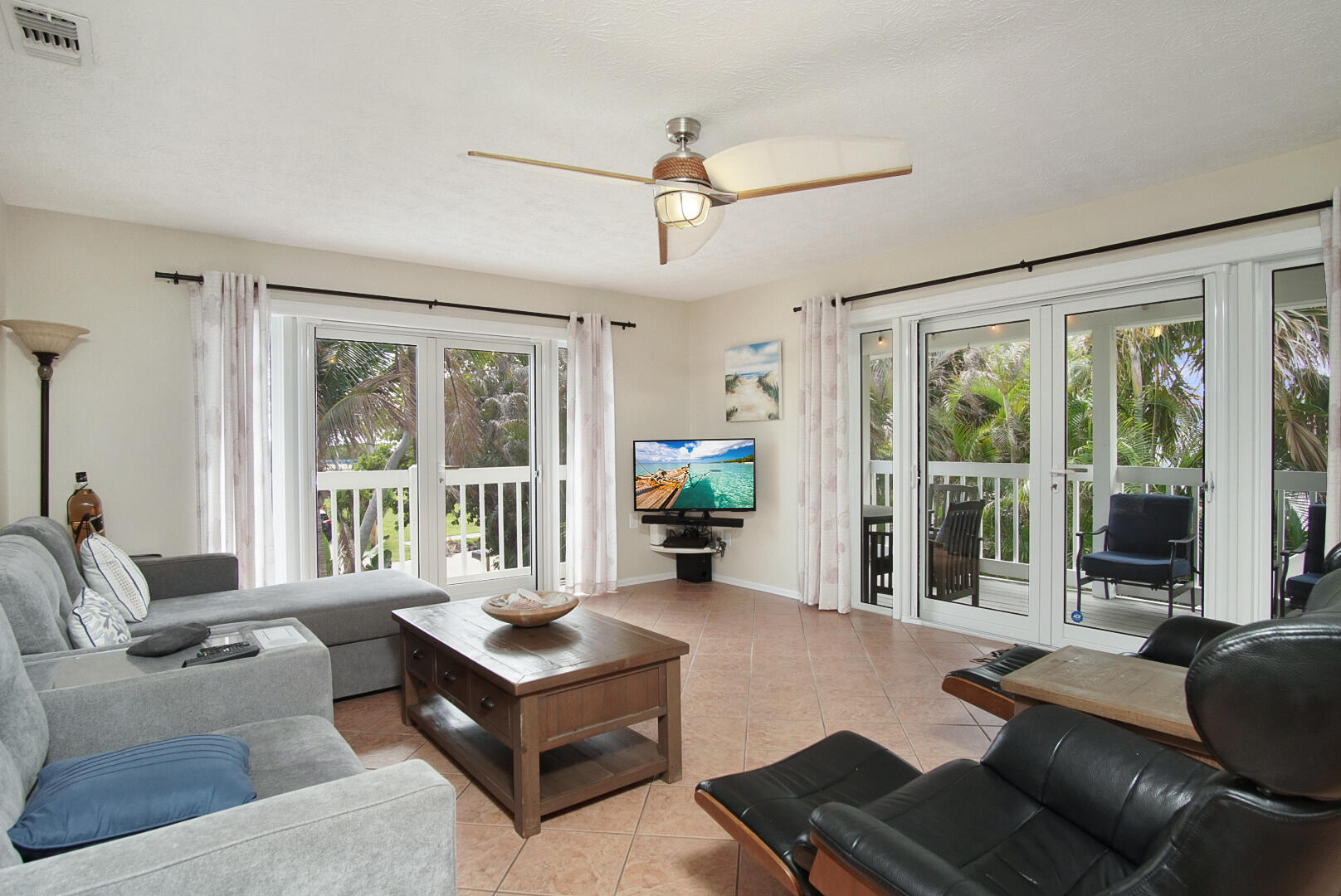 413 Hernando Street Property Photo 8