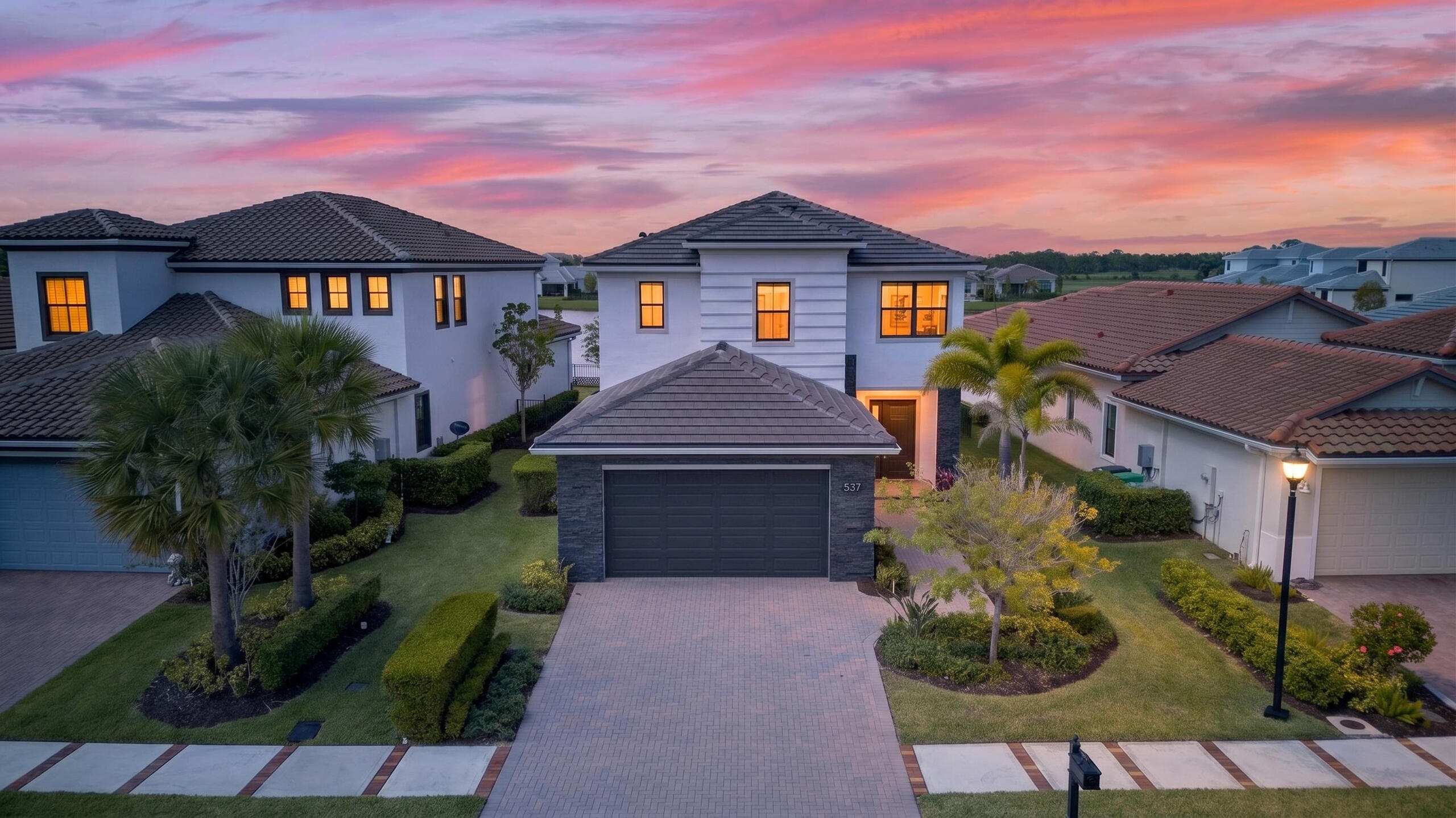 537 Se Fascino Circle Property Photo 1