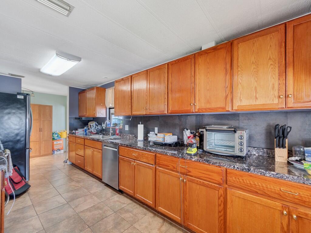 225 Ne Forrest Court Property Photo 13