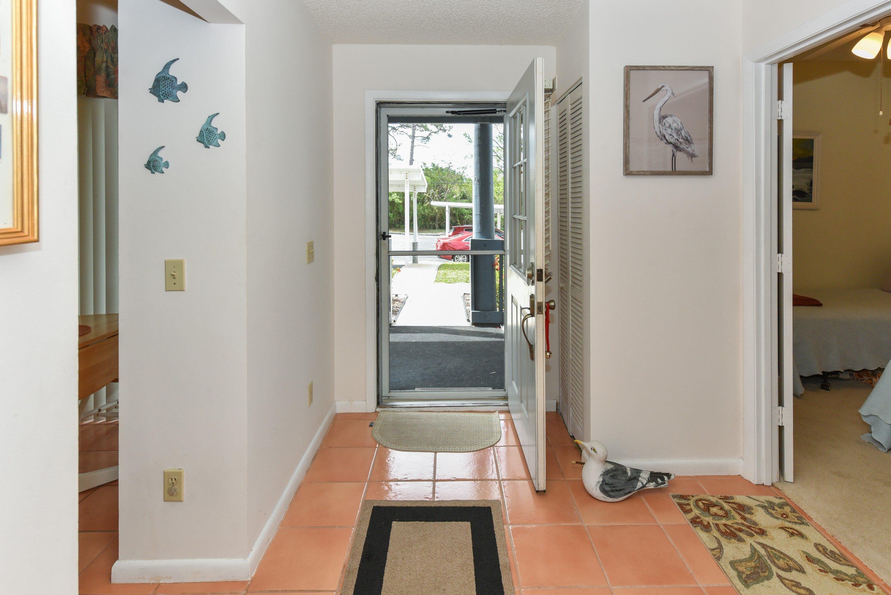 1637 Ne Nautical Place 802 Property Photo 3