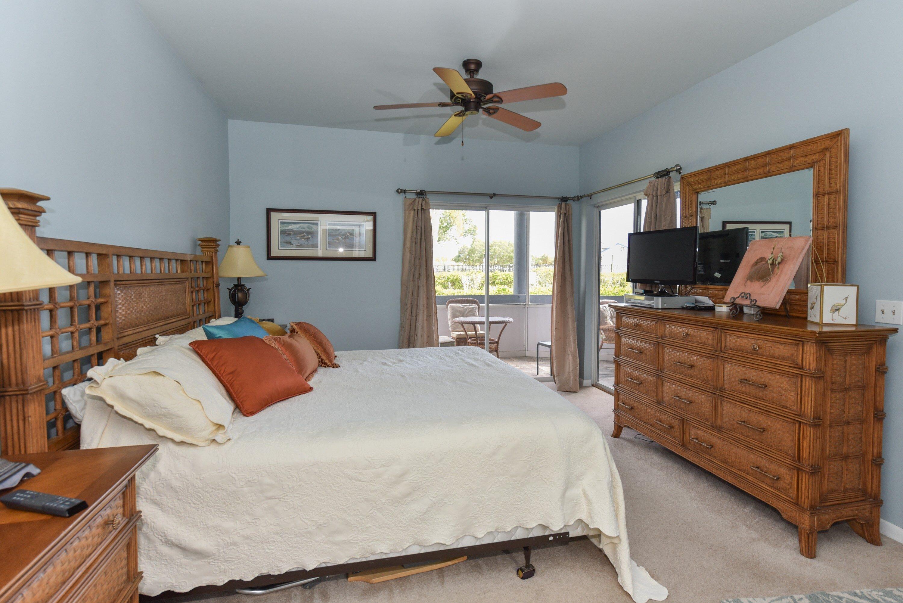 1637 Ne Nautical Place 802 Property Photo 20