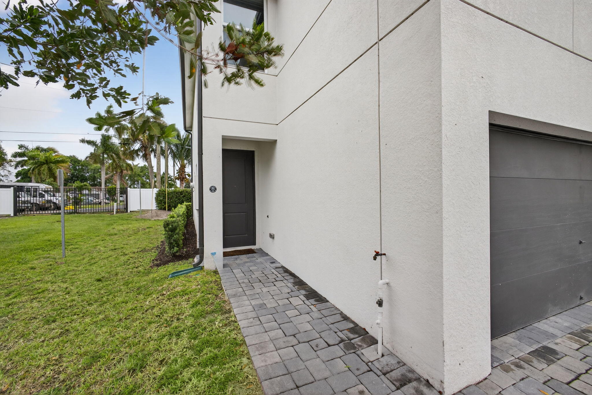 1700 Lindley Street Property Photo 4