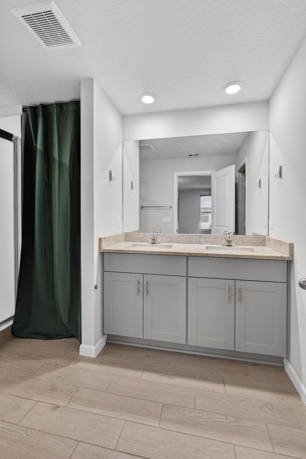 1700 Lindley Street Property Photo 30