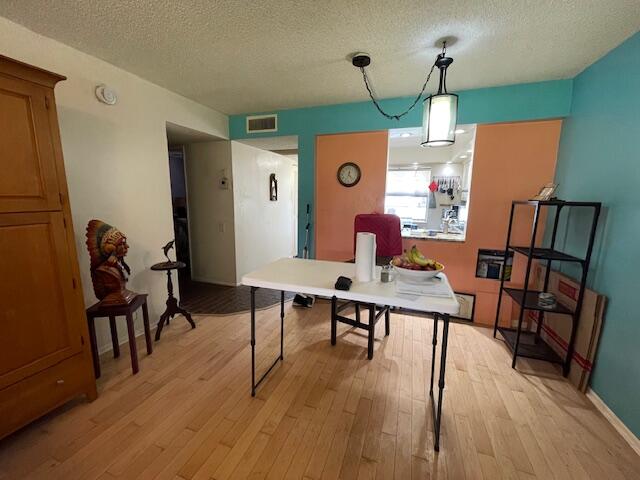4602 Martinique Way F1 Property Photo 4