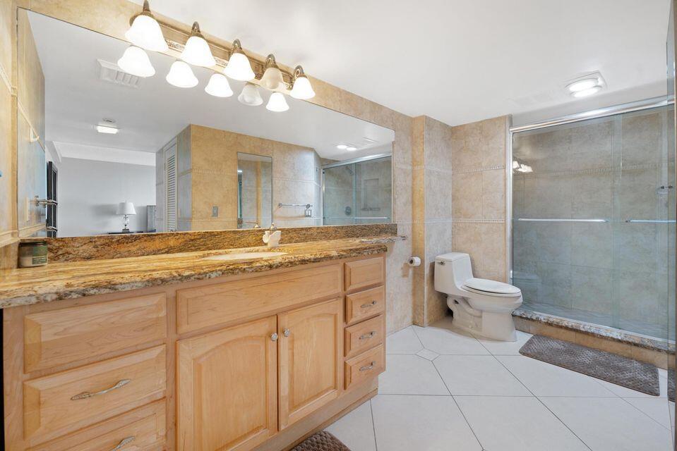 2400 Presidential Way 1206 Property Photo 16