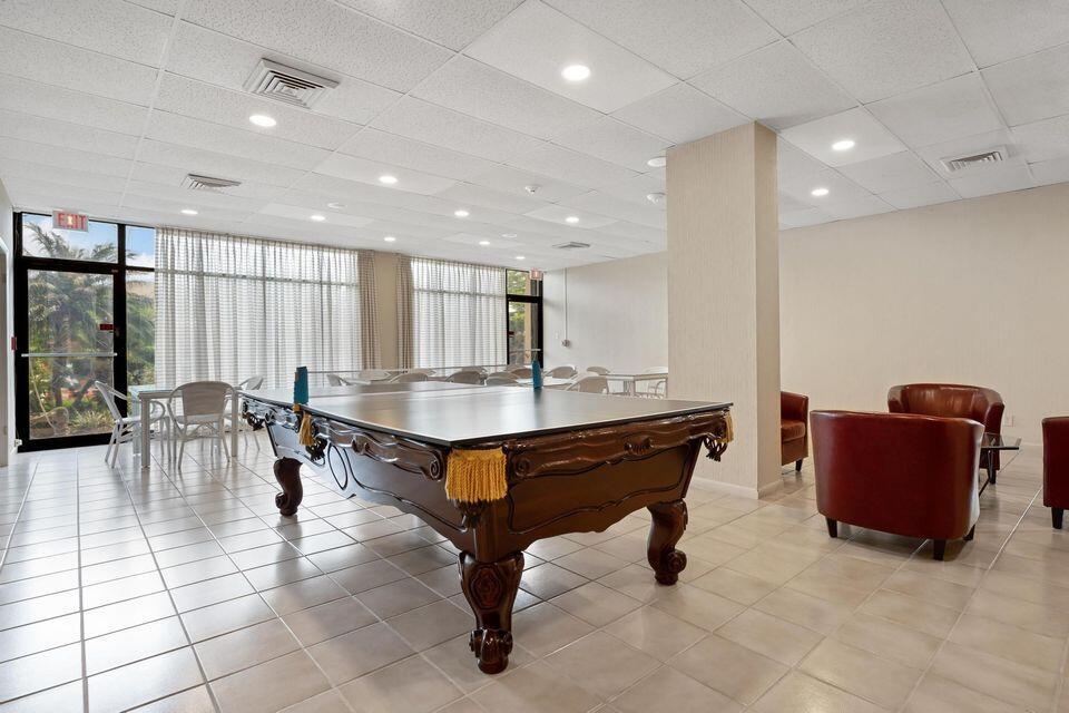 2400 Presidential Way 1206 Property Photo 31