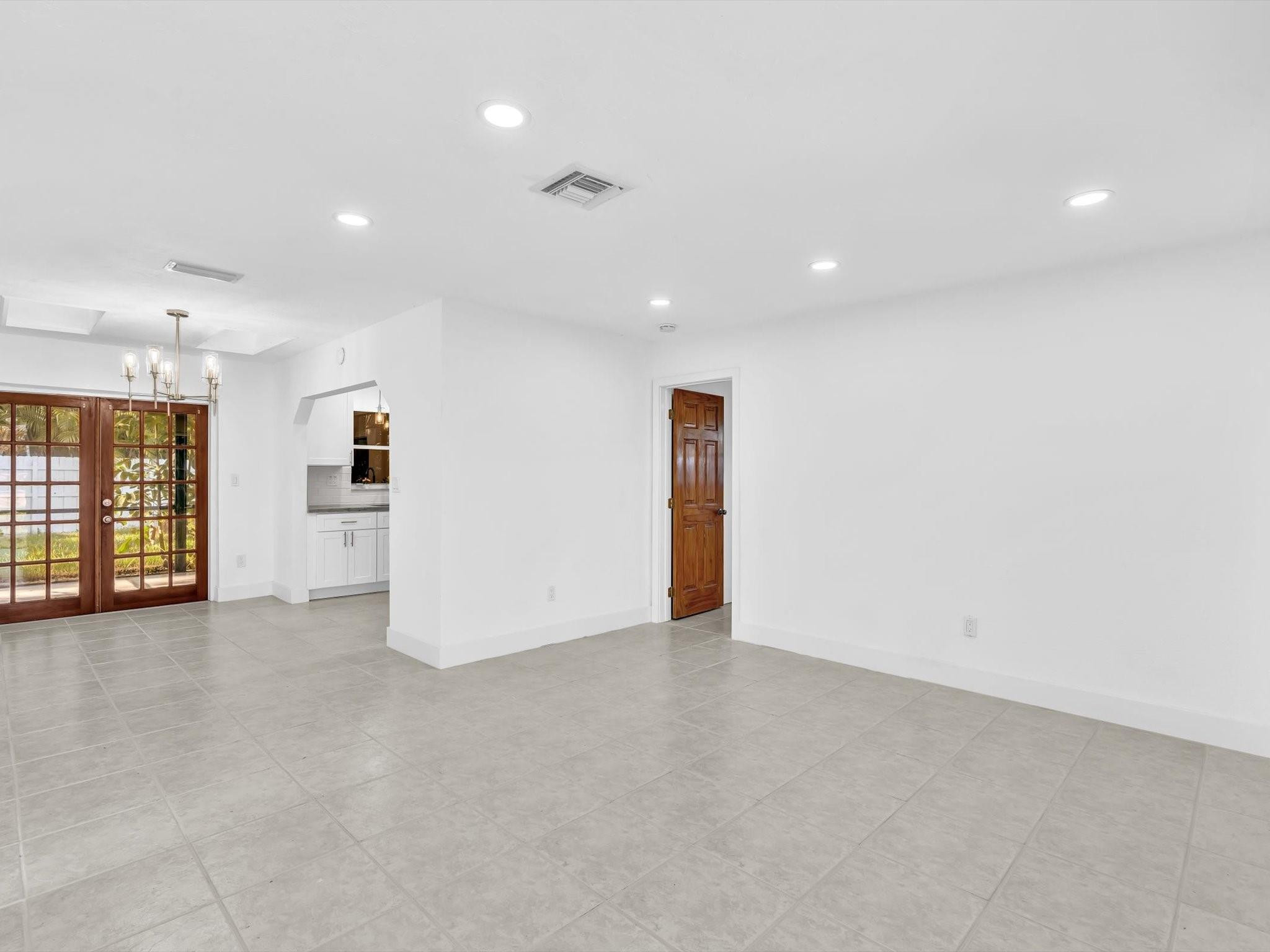 1700 Sw 30th Street Property Photo 3