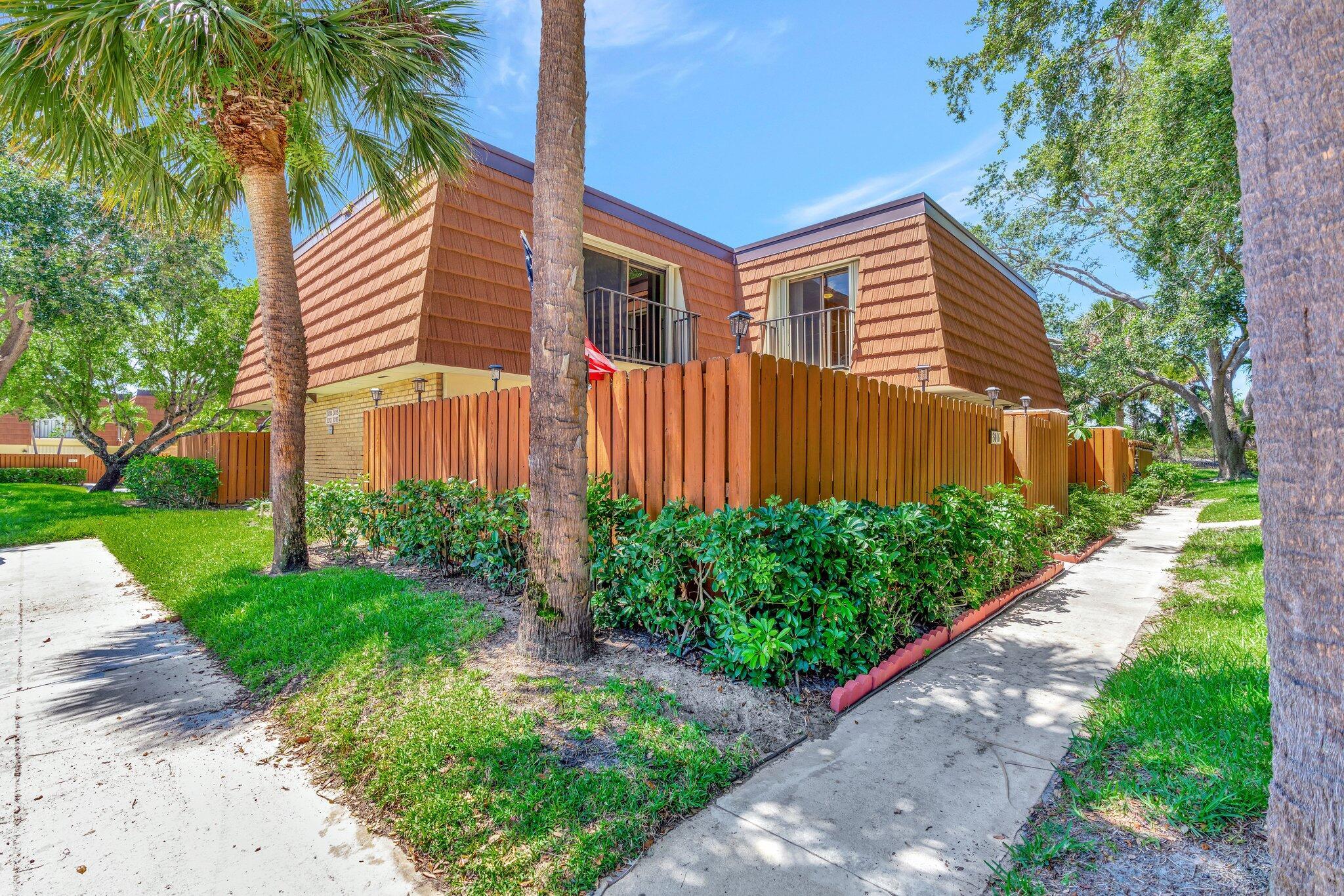 3016 30th Court Property Photo 1