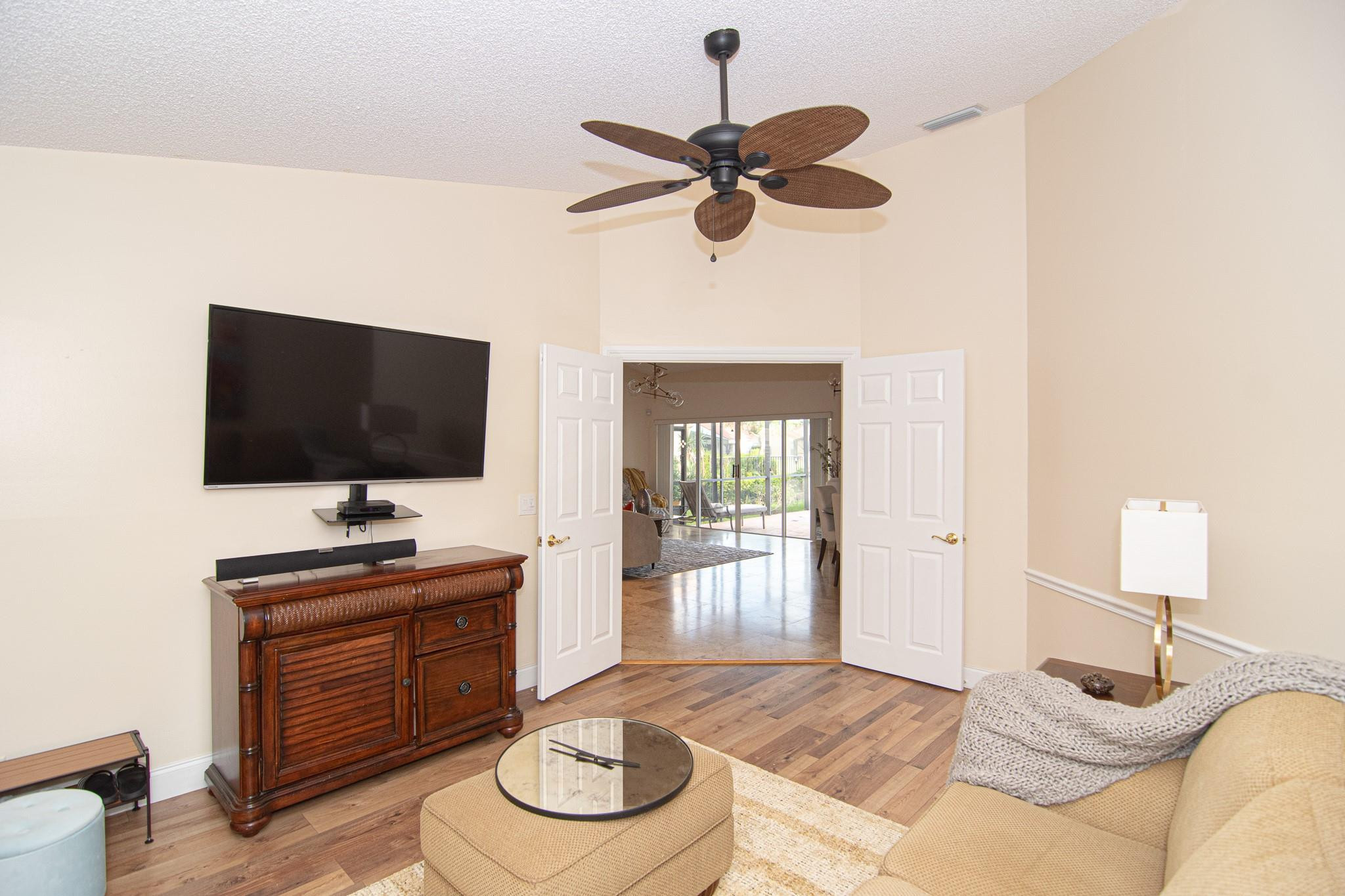 8410 Brussels Way Property Photo 29