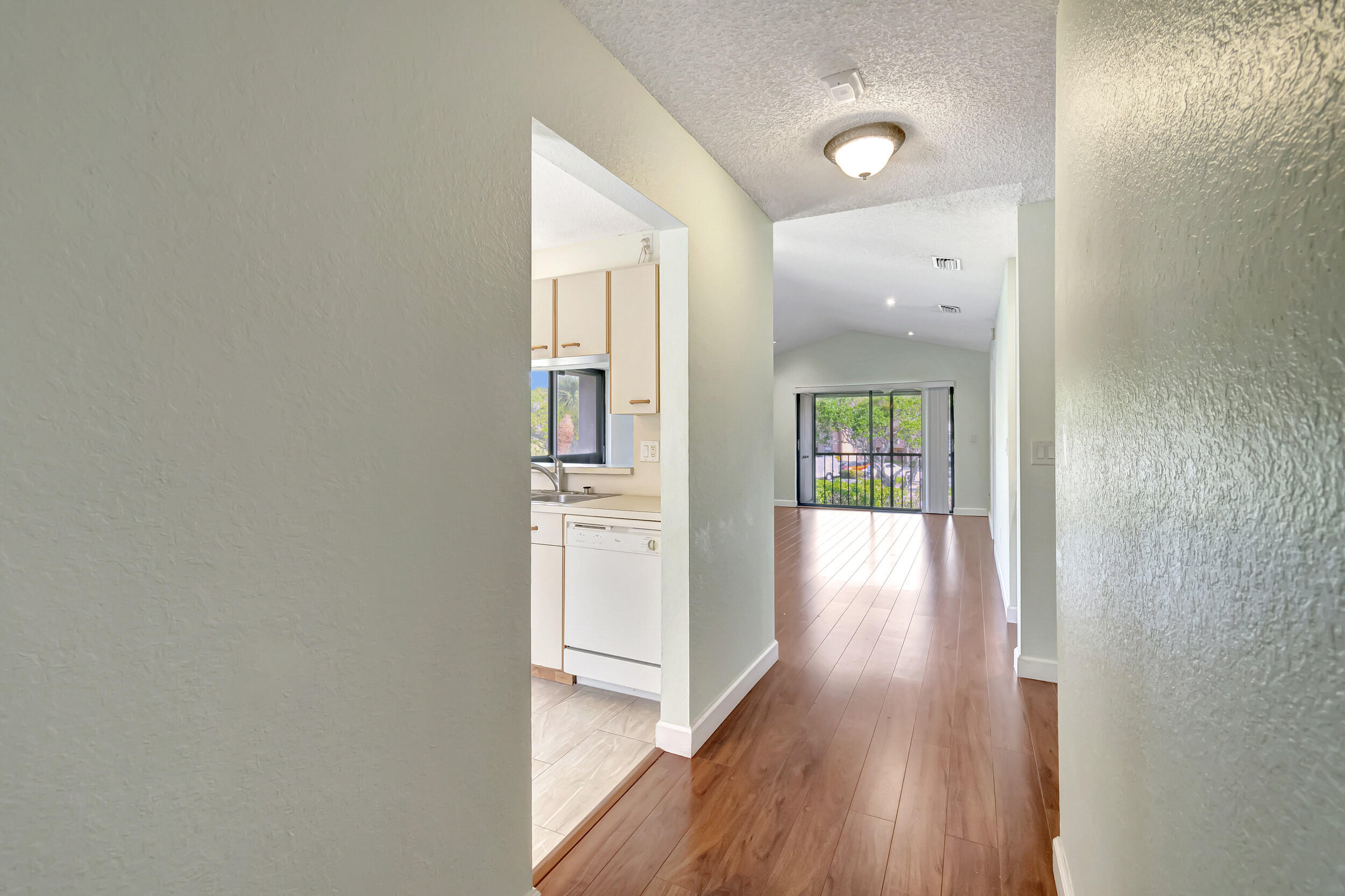 351 Club Circle 207 Property Photo 3