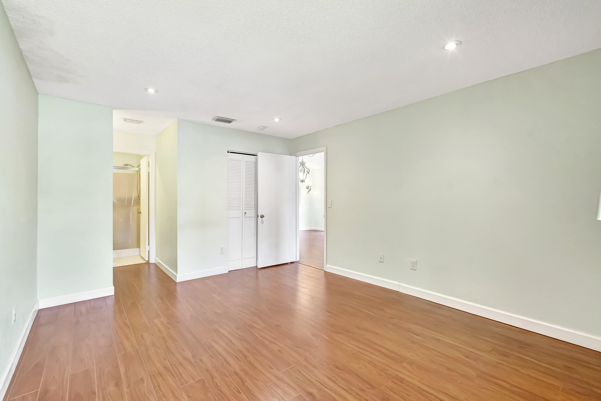 351 Club Circle 207 Property Photo 12