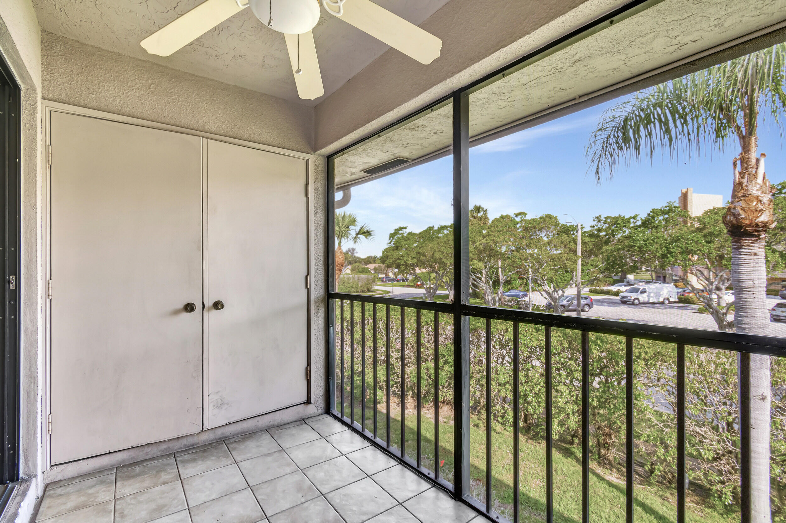 351 Club Circle 207 Property Photo 22