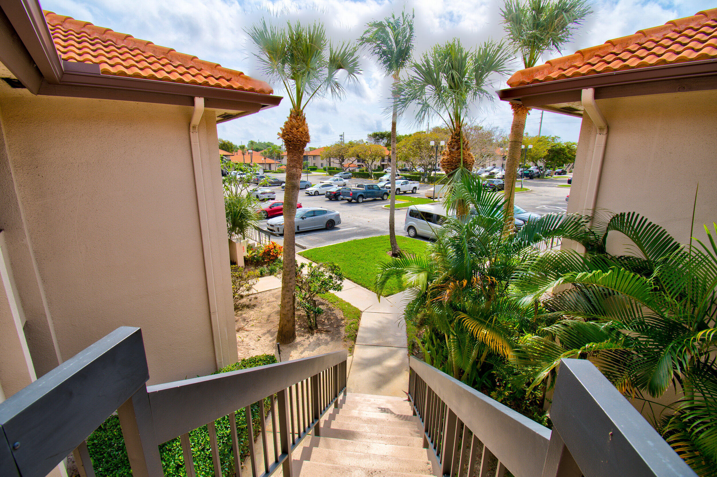 351 Club Circle 207 Property Photo 25