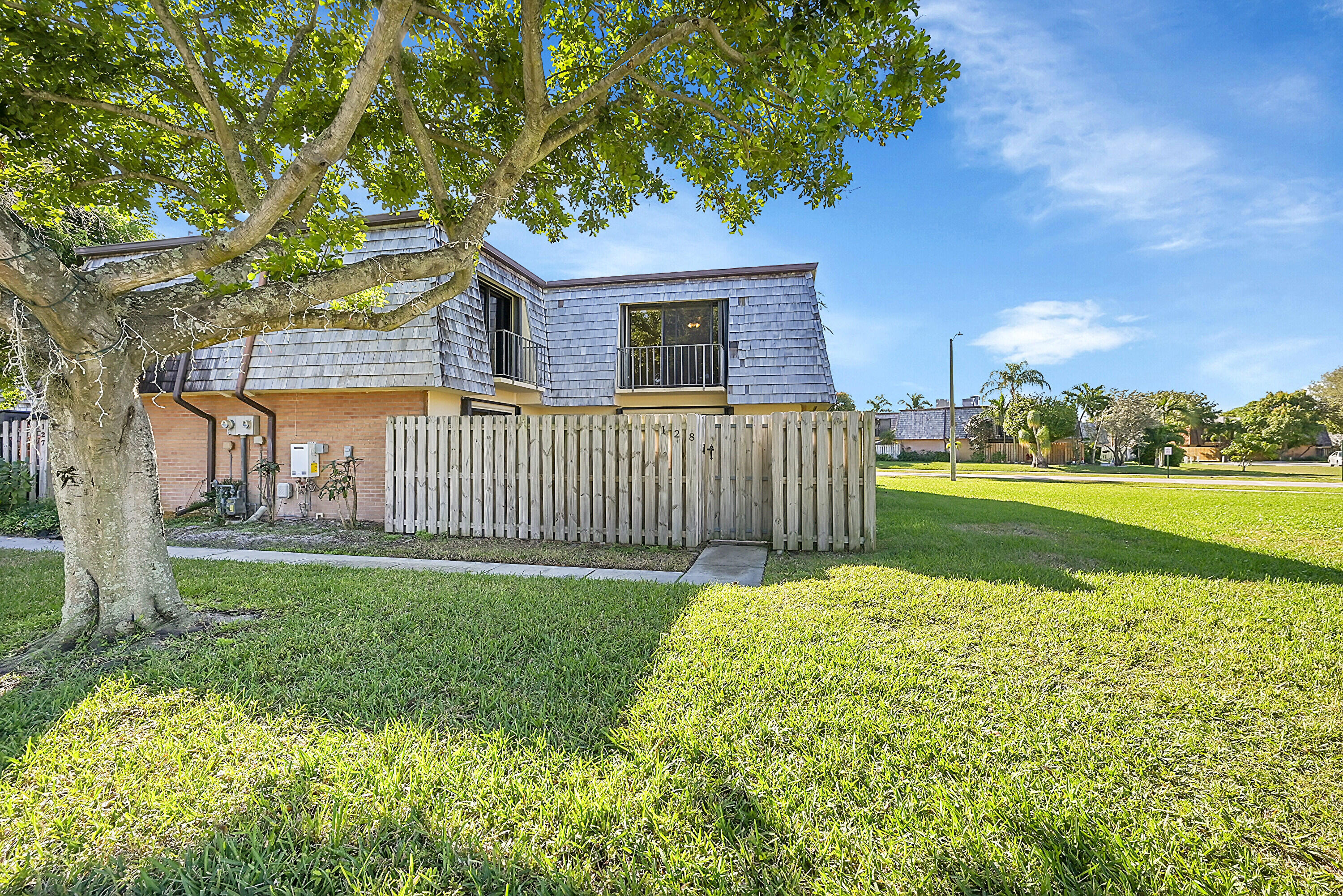 128 Lake Arbor Drive Property Photo 1