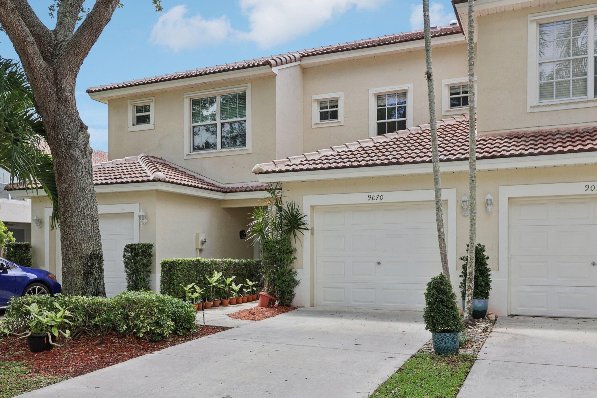 9070 Tremezzo Lane Property Photo 1
