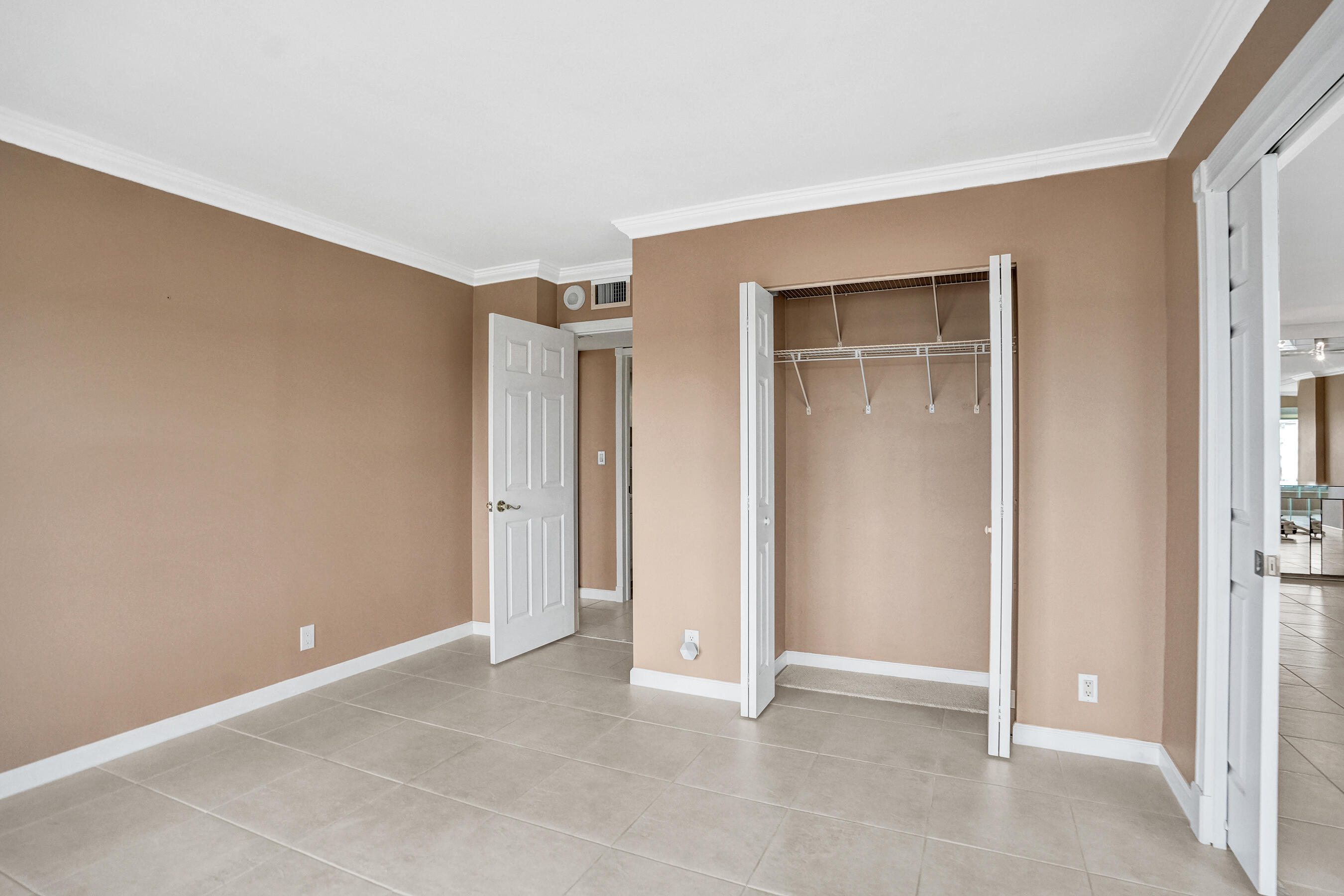 405 N Ocean Boulevard 1803 Property Photo 12