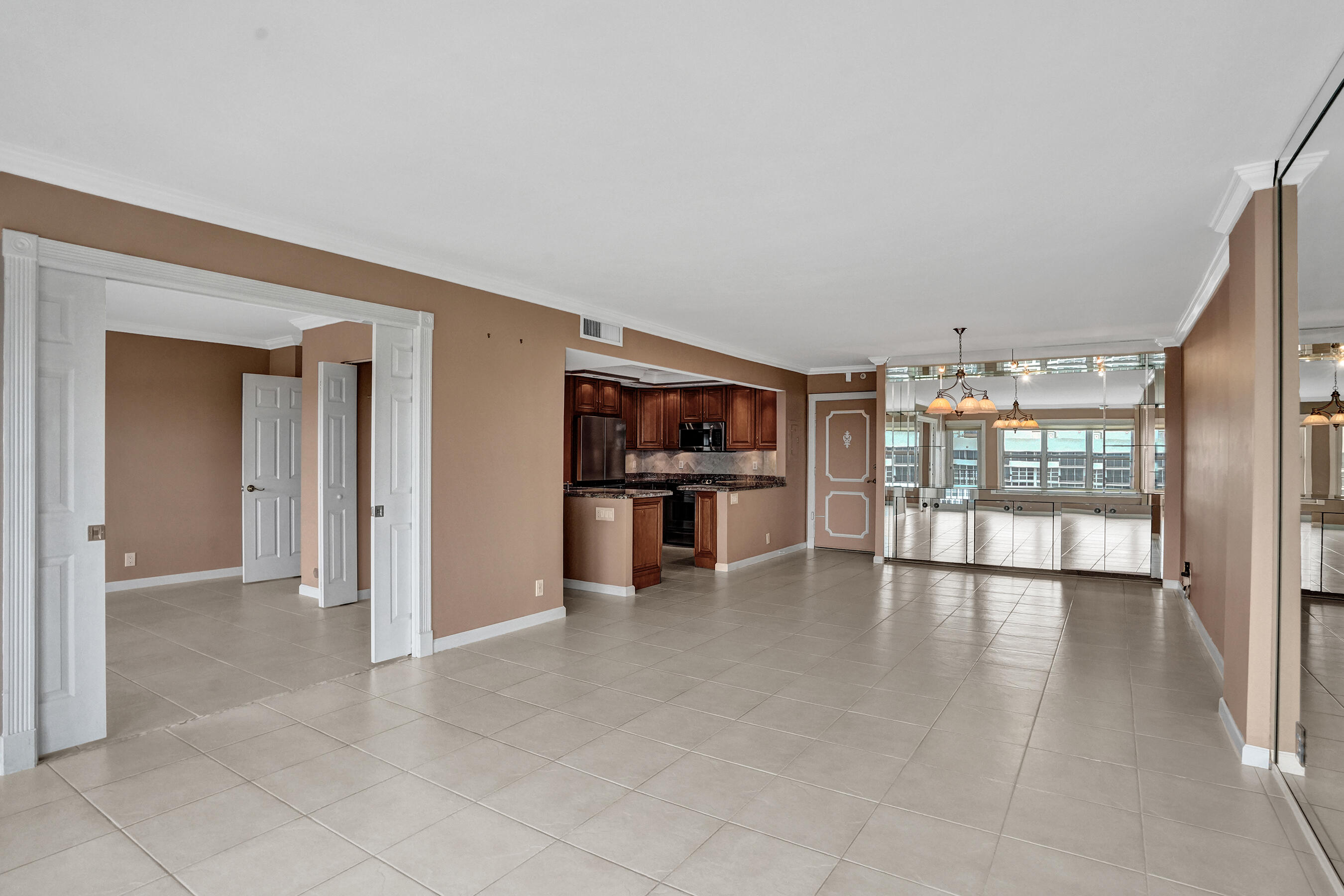 405 N Ocean Boulevard 1803 Property Photo 36