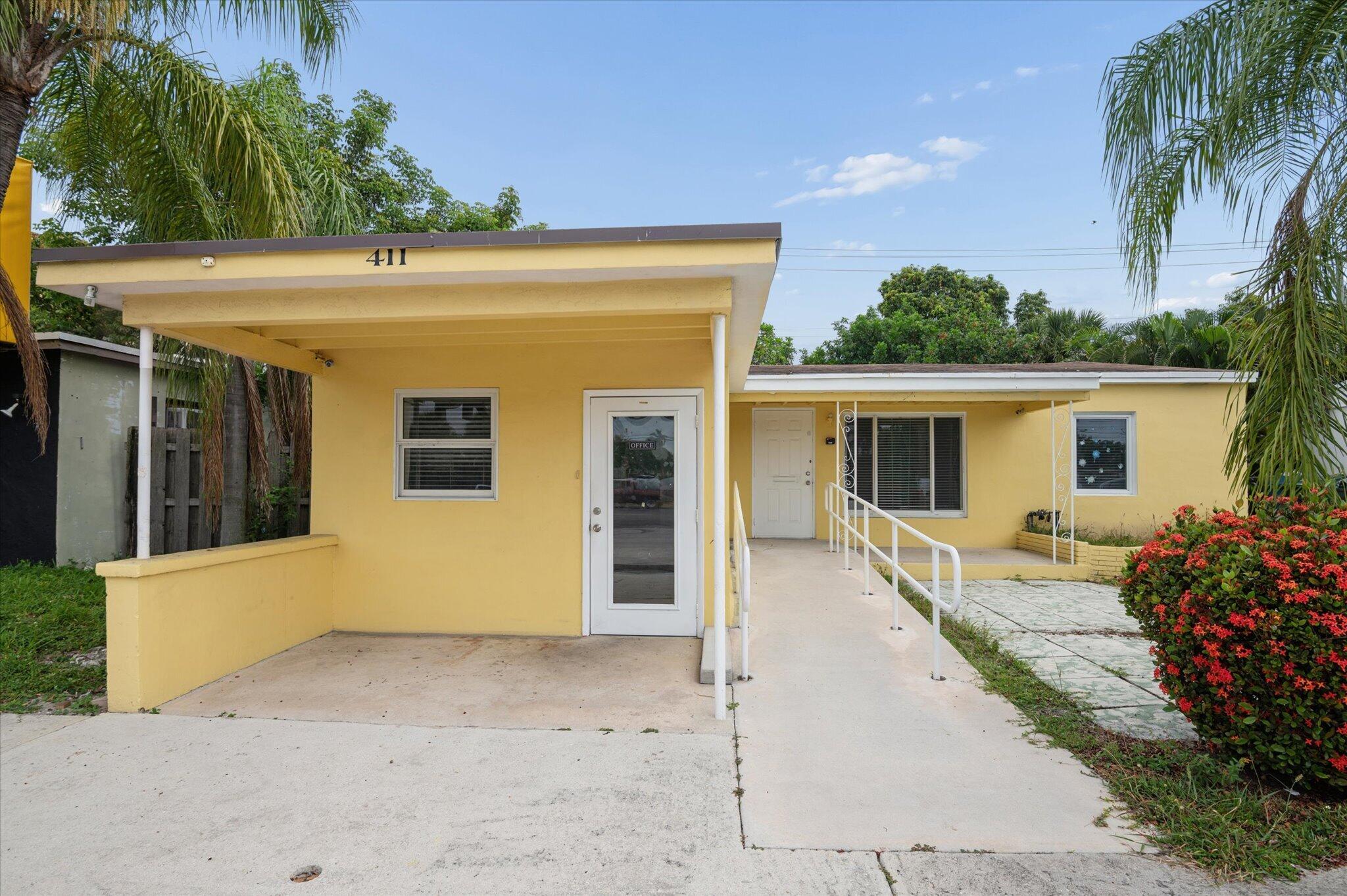 411 E Commercial Boulevard Property Photo 2