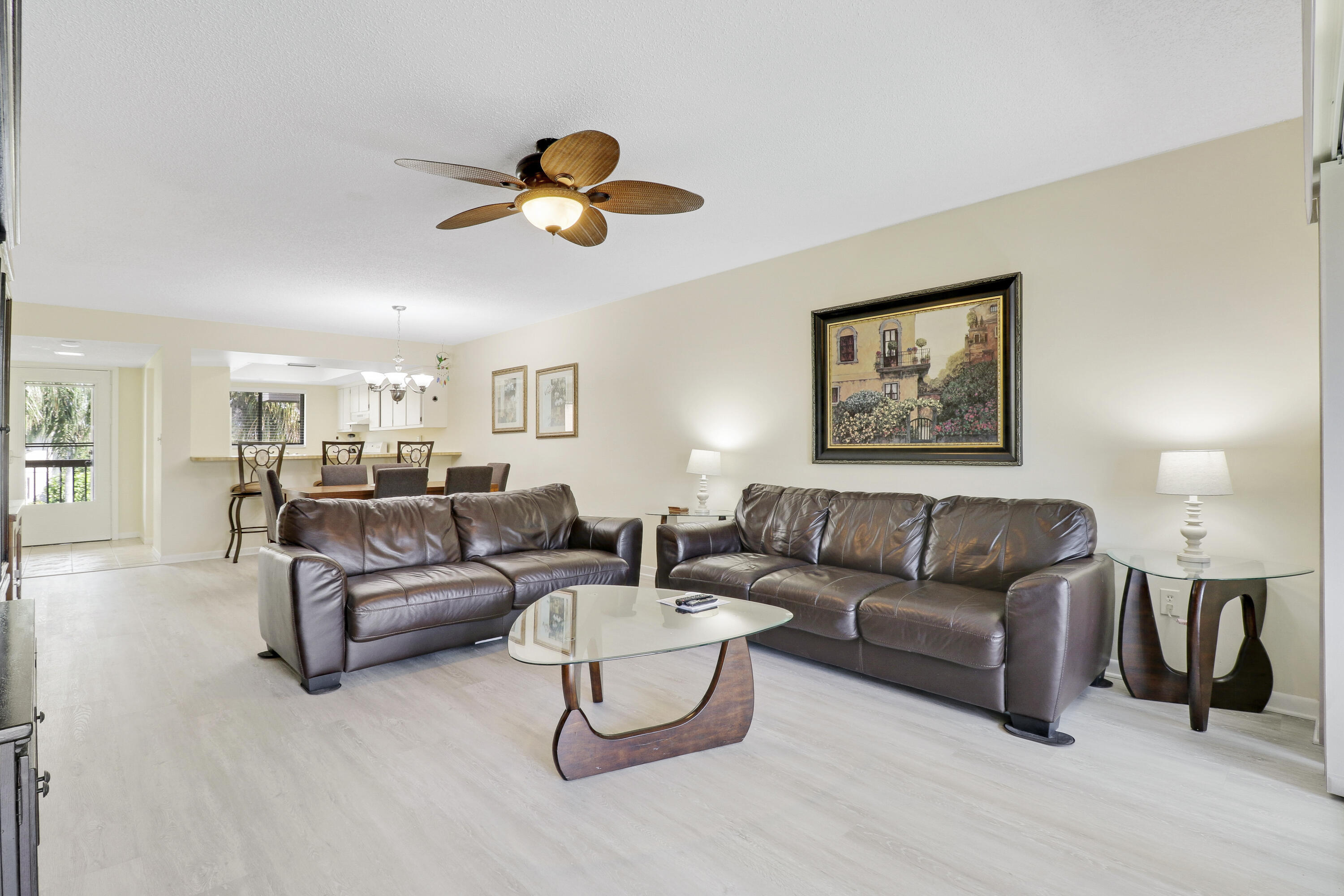 1600 Ne Dixie Highway 10-203 Property Photo 17