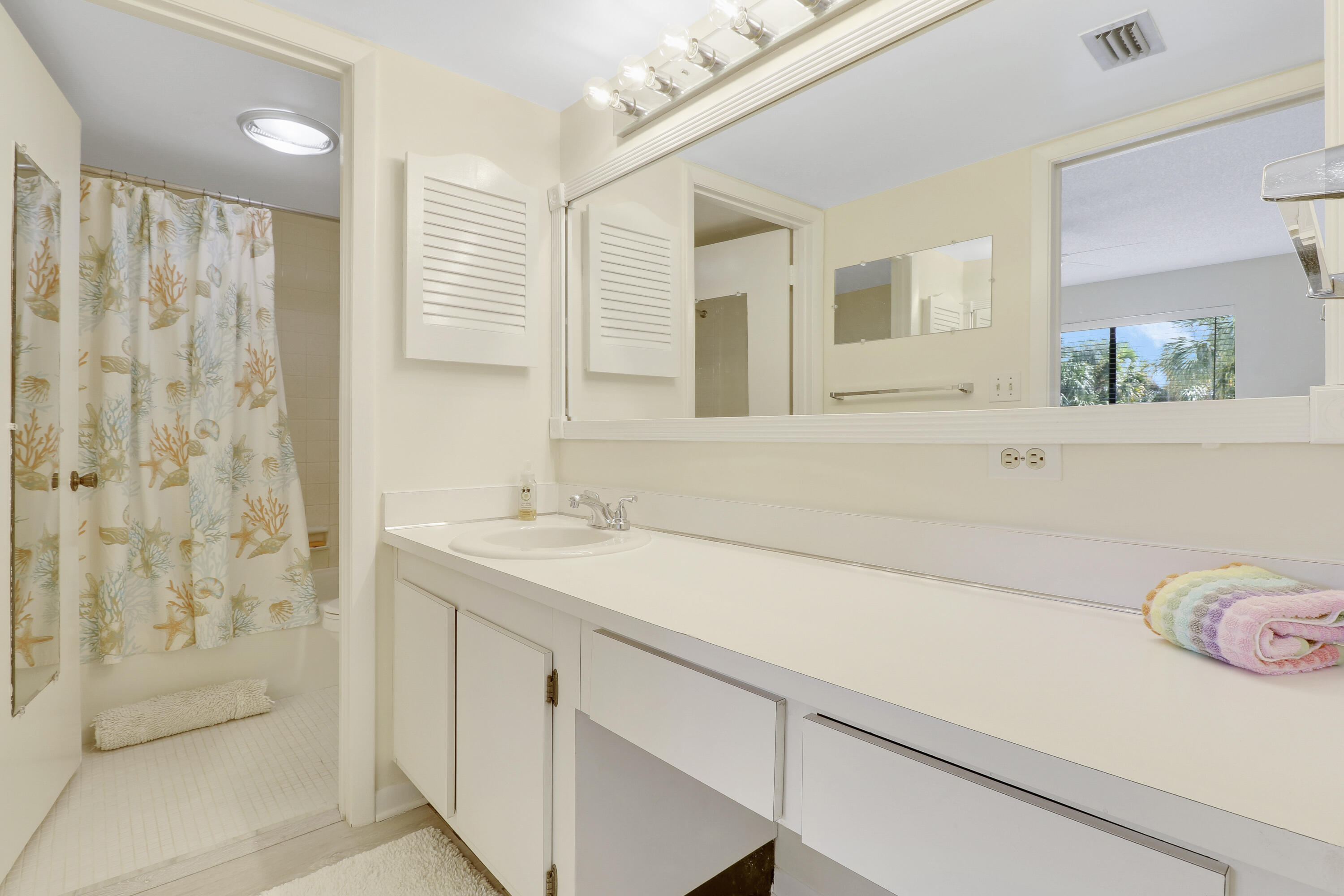 1600 Ne Dixie Highway 10-203 Property Photo 21