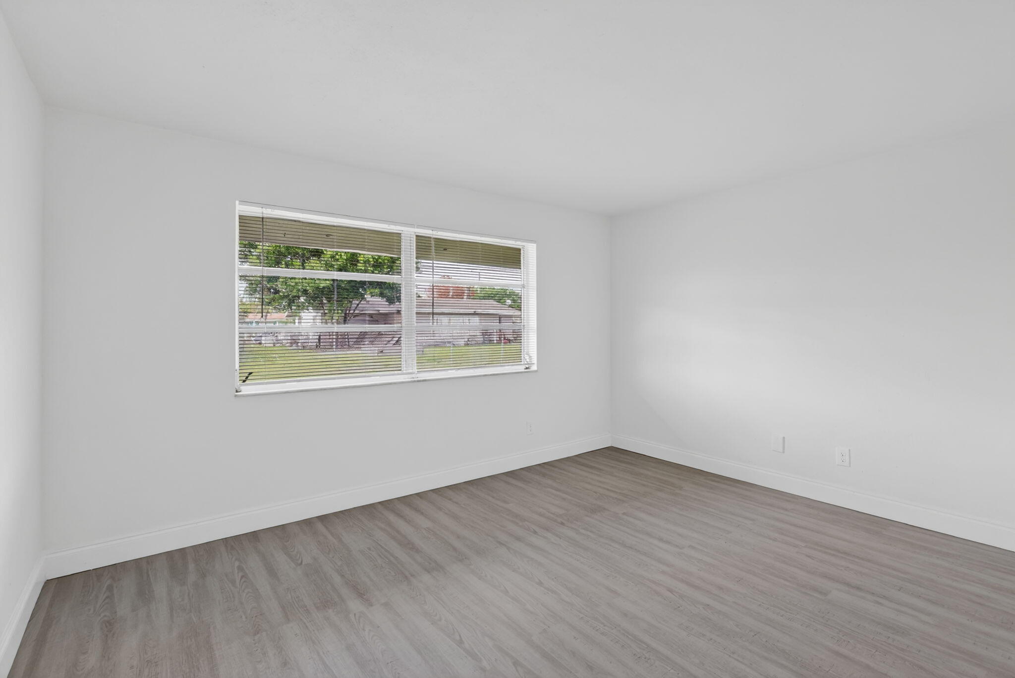 157 Se Calmoso Drive Property Photo 14