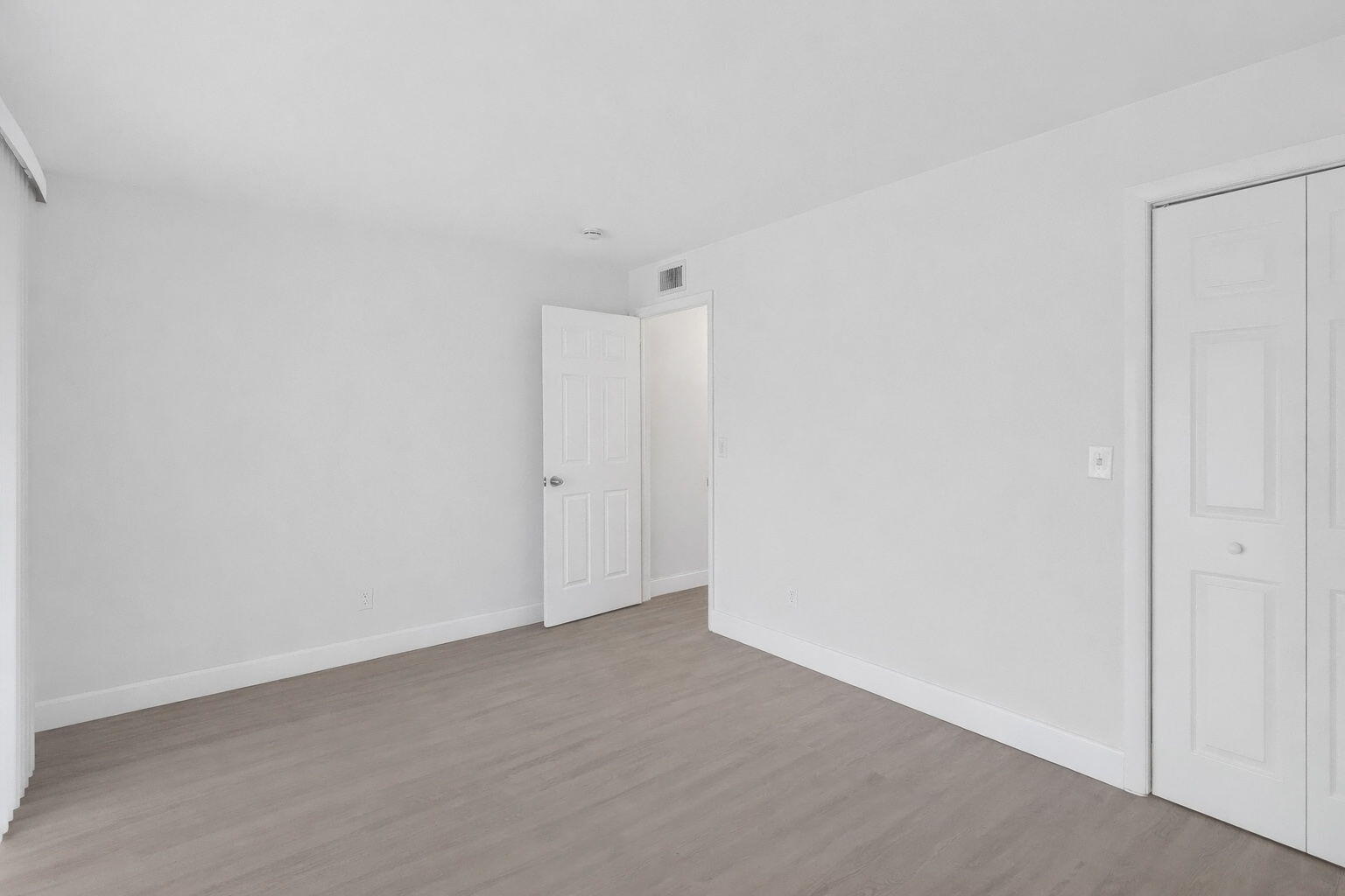 157 Se Calmoso Drive Property Photo 18