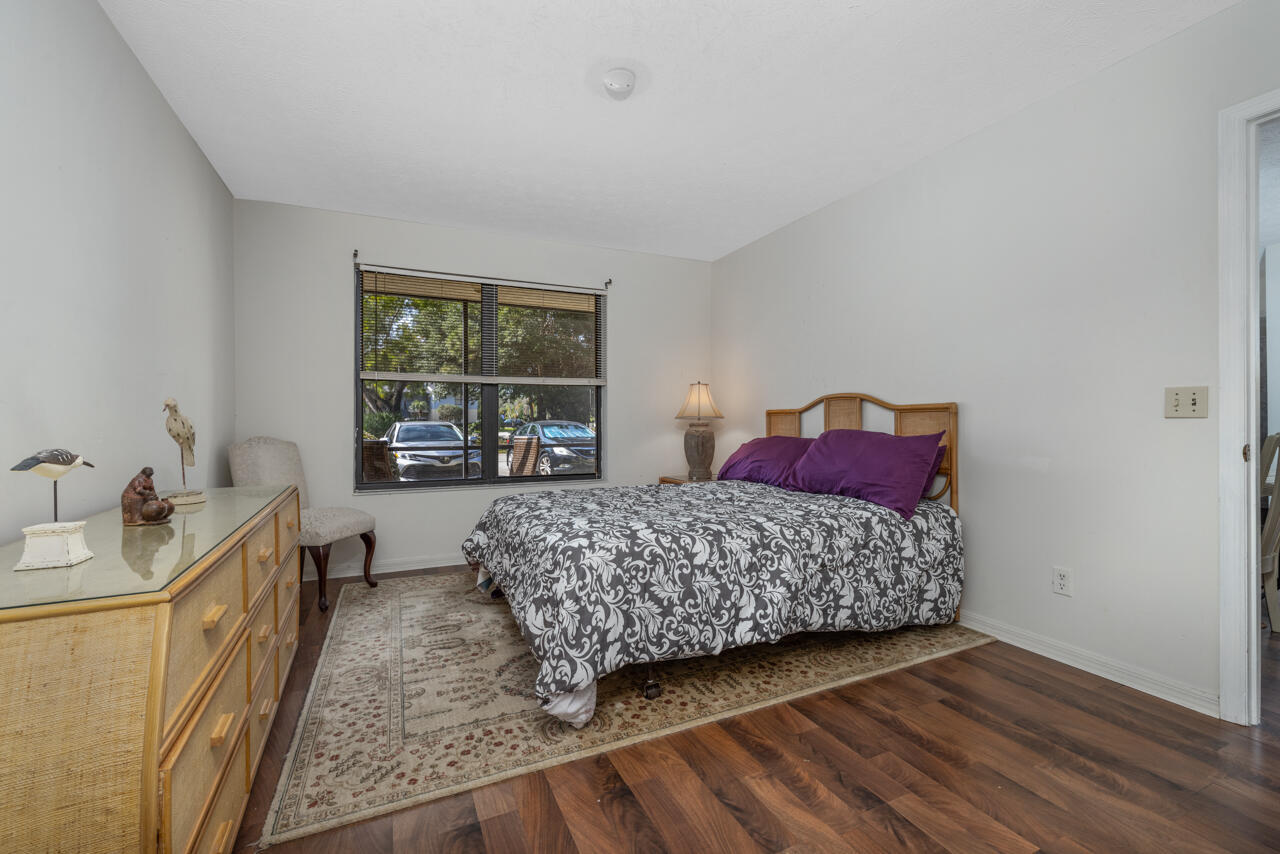 6537 Se Federal Highway 101 Property Photo 12