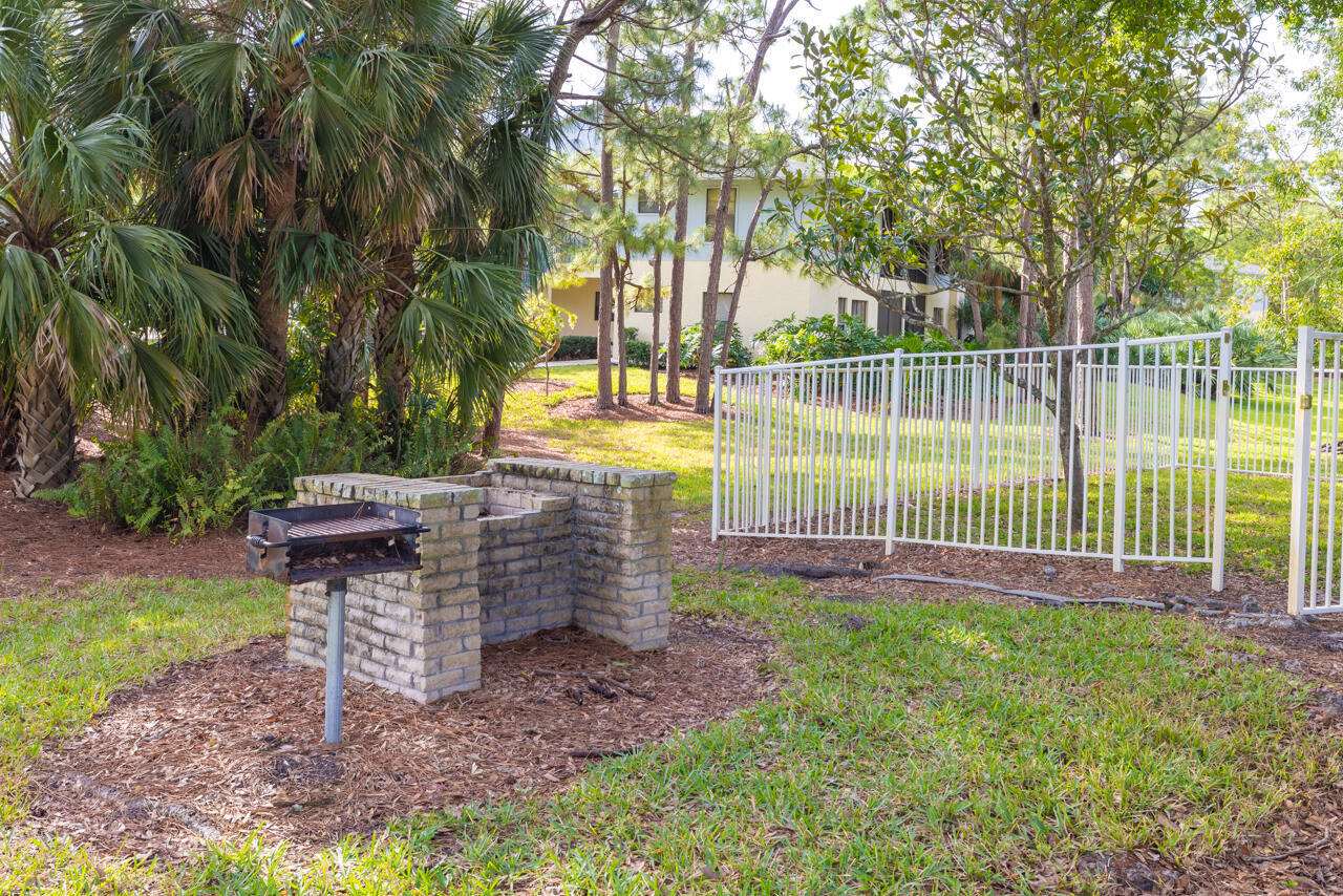 6537 Se Federal Highway 101 Property Photo 20