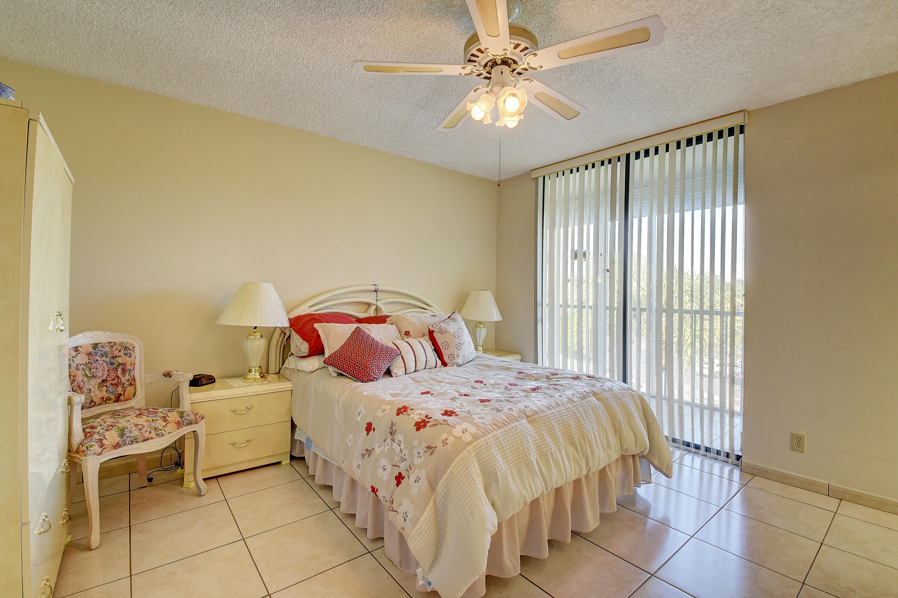 5370 Las Verdes Circle 324 Property Photo 20