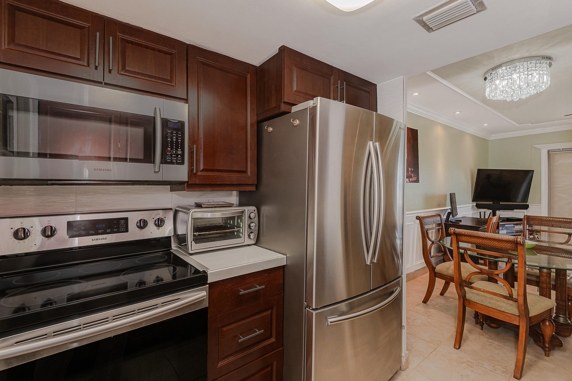 2076 S Ocean Drive 207 Property Photo 1