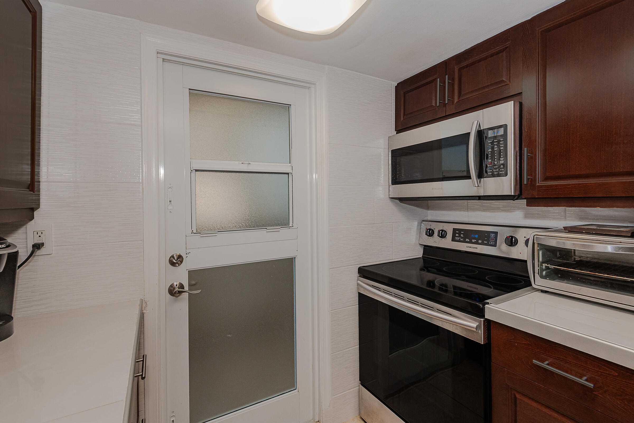 2076 S Ocean Drive 207 Property Photo 5
