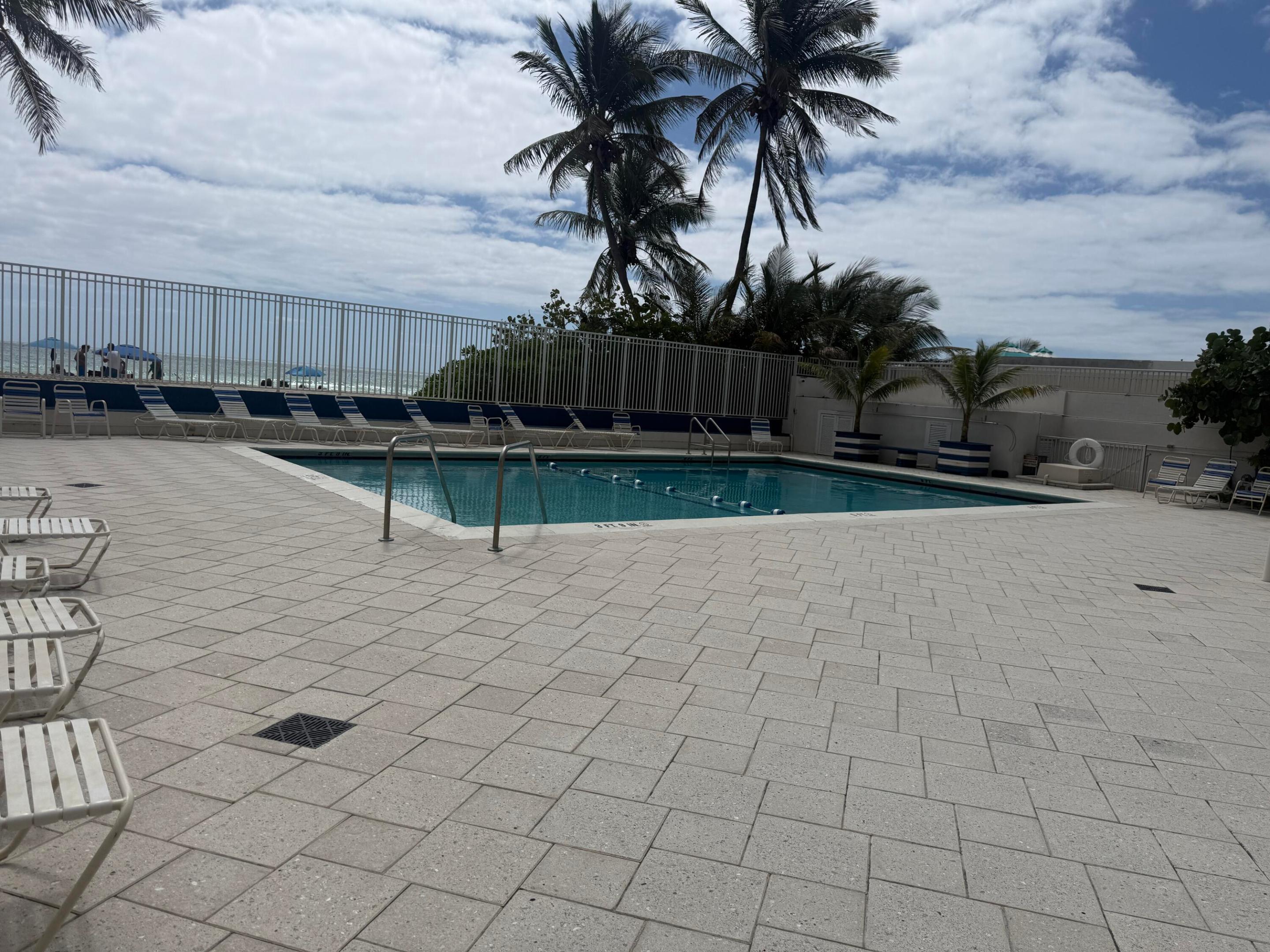 2076 S Ocean Drive 207 Property Photo 21