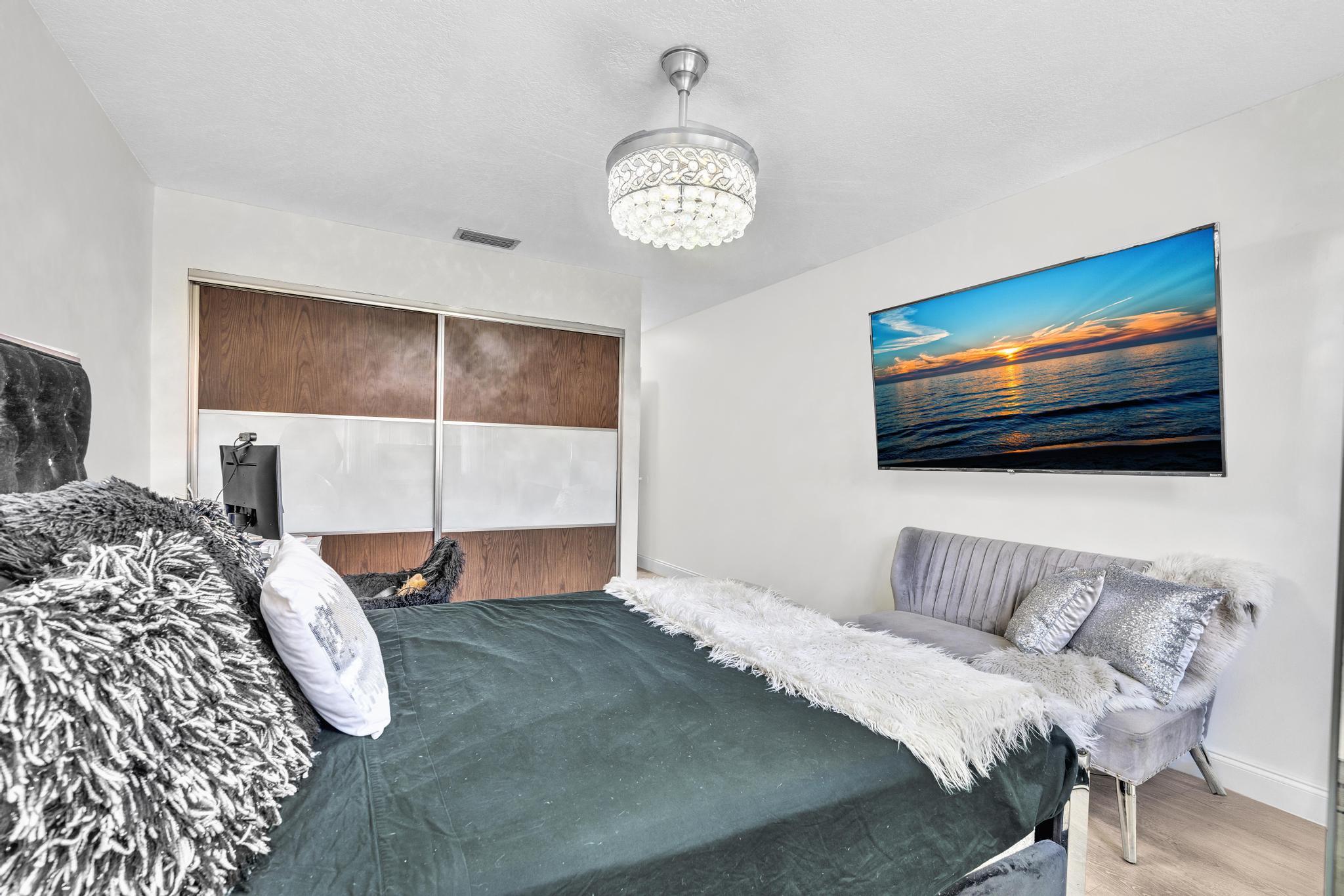 6663 Via Regina Property Photo 23