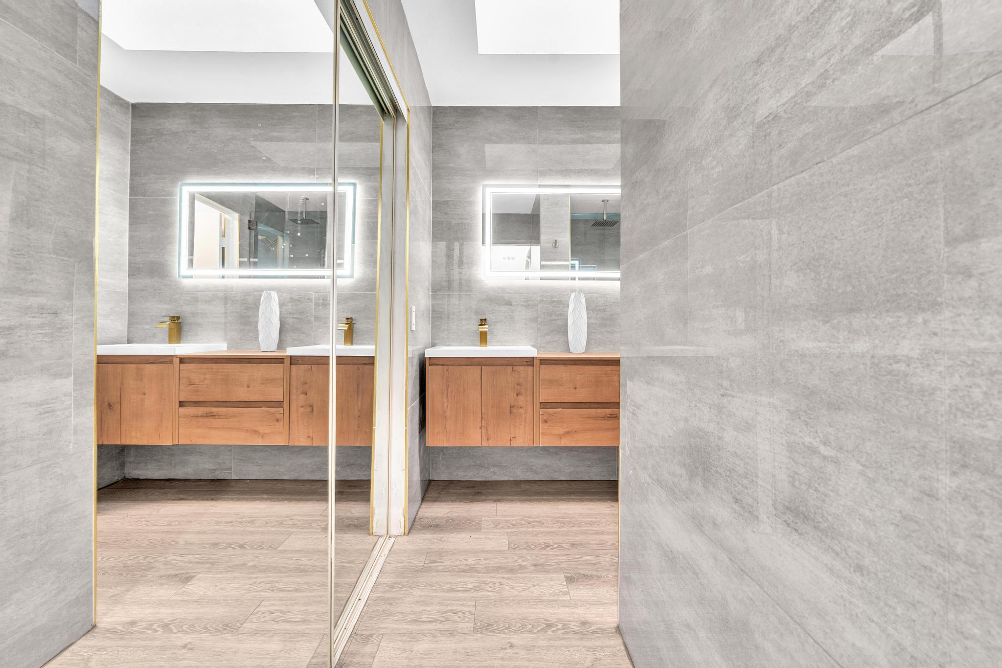 6663 Via Regina Property Photo 25