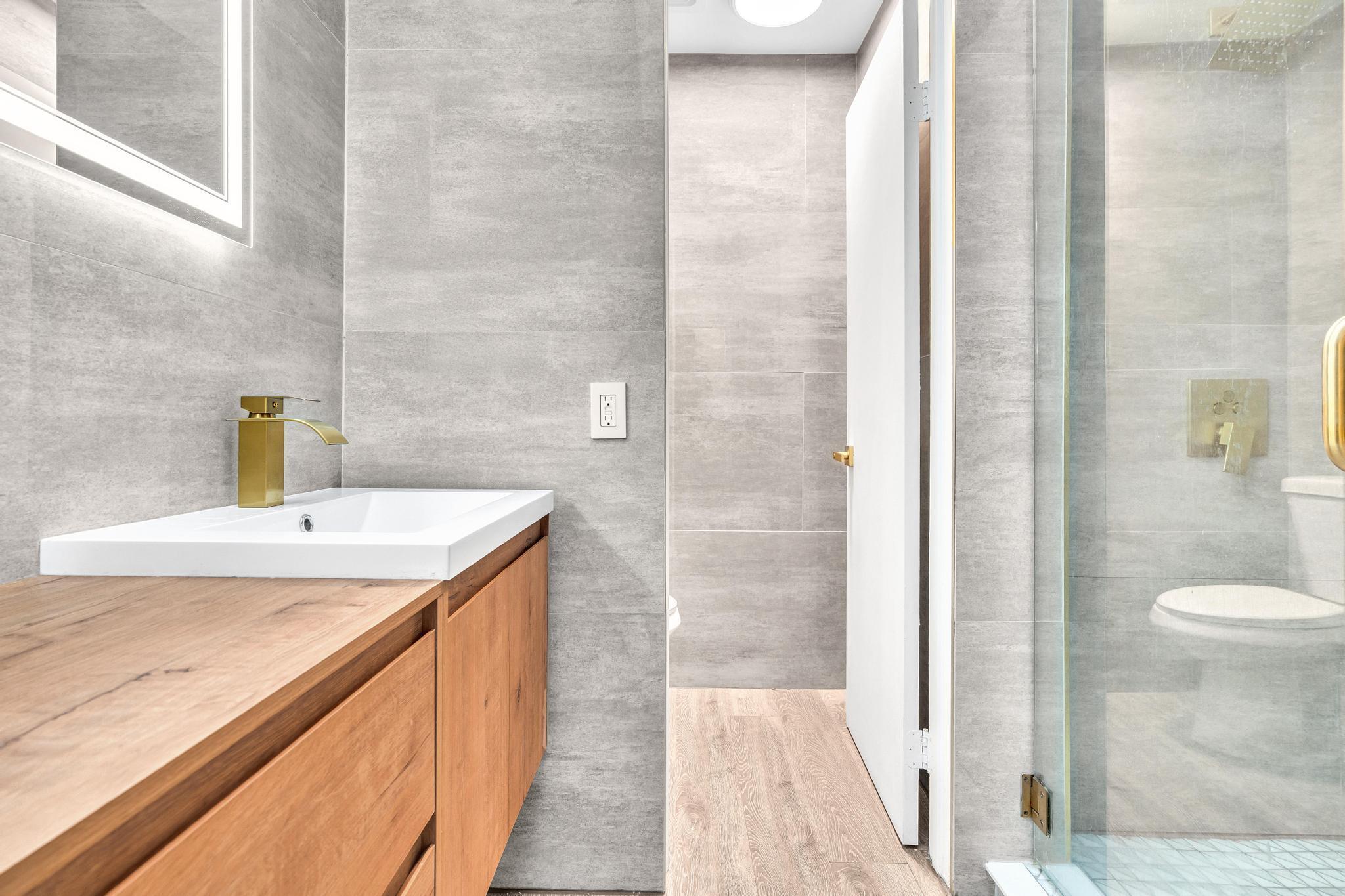 6663 Via Regina Property Photo 27