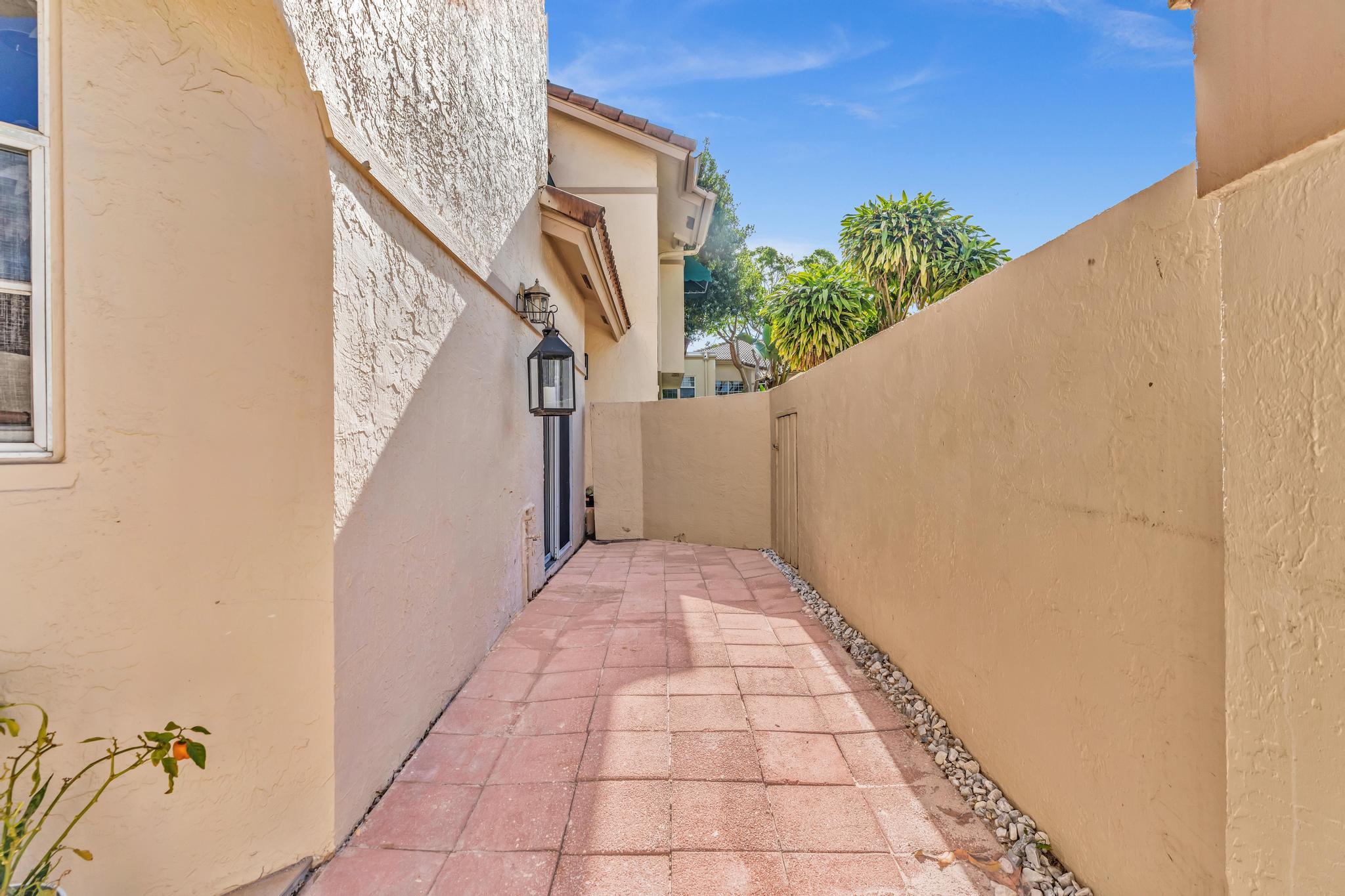 6663 Via Regina Property Photo 31