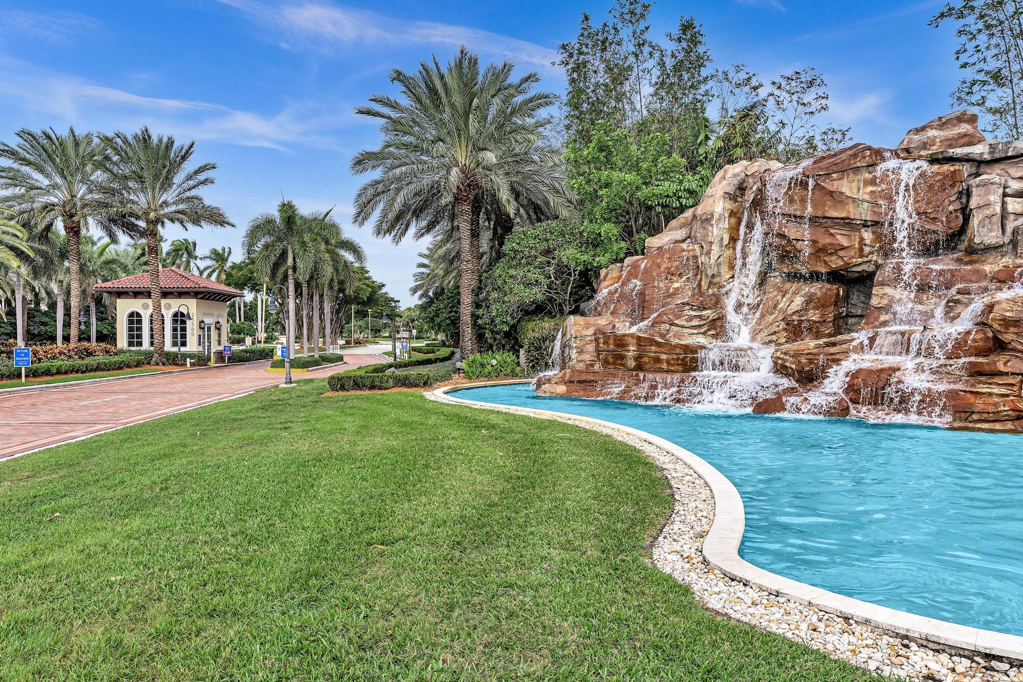 6663 Via Regina Property Photo 39