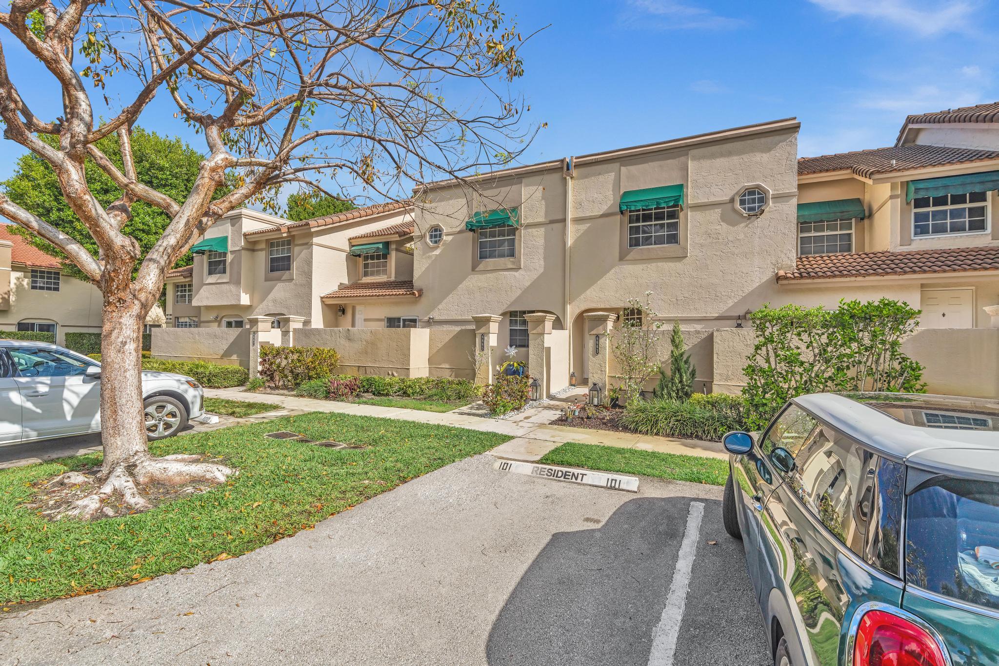 6663 Via Regina Property Photo 44