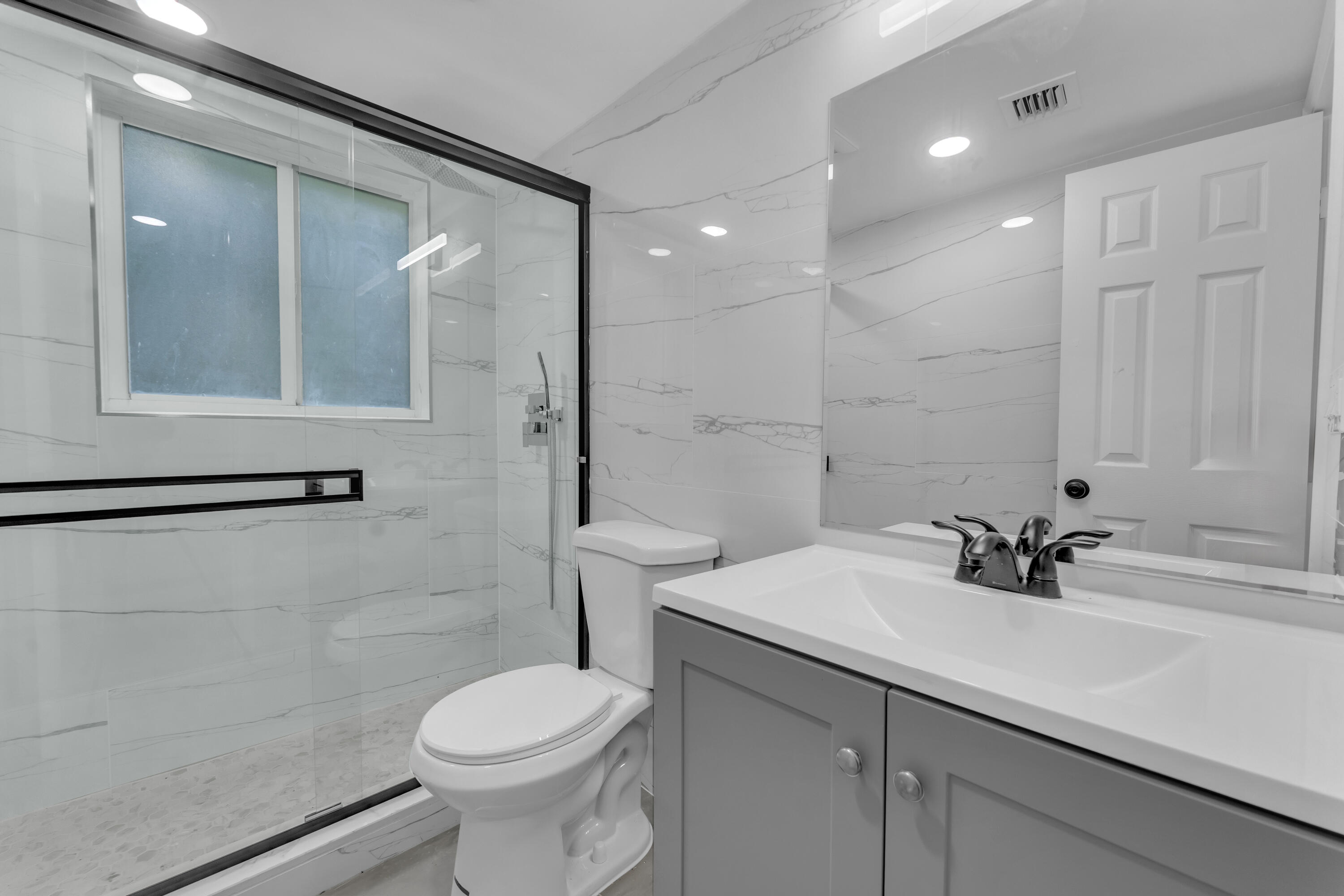 381 Se 15th Avenue 1 Property Photo 16