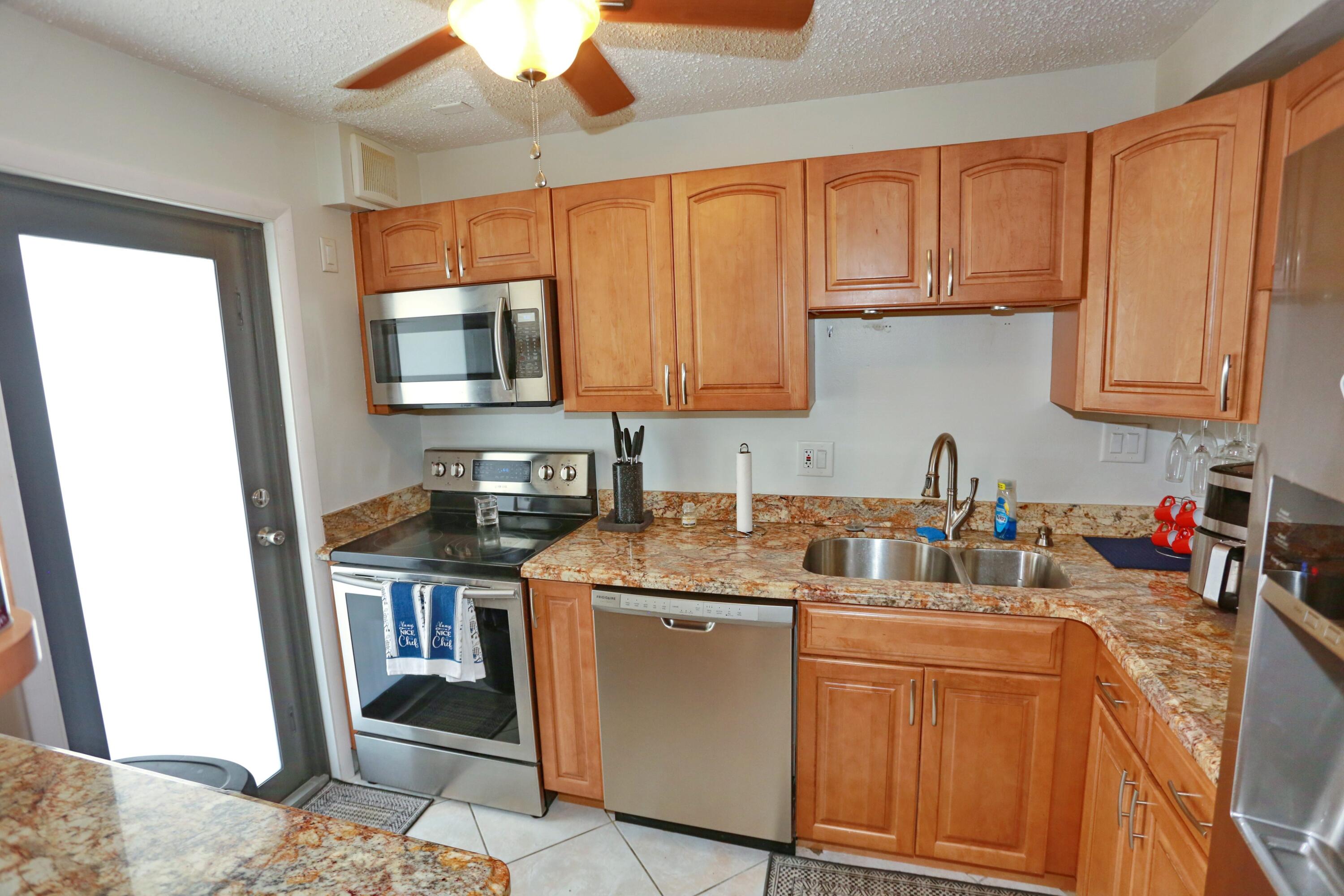 801 N Ocean Boulevard 803 Property Photo 10