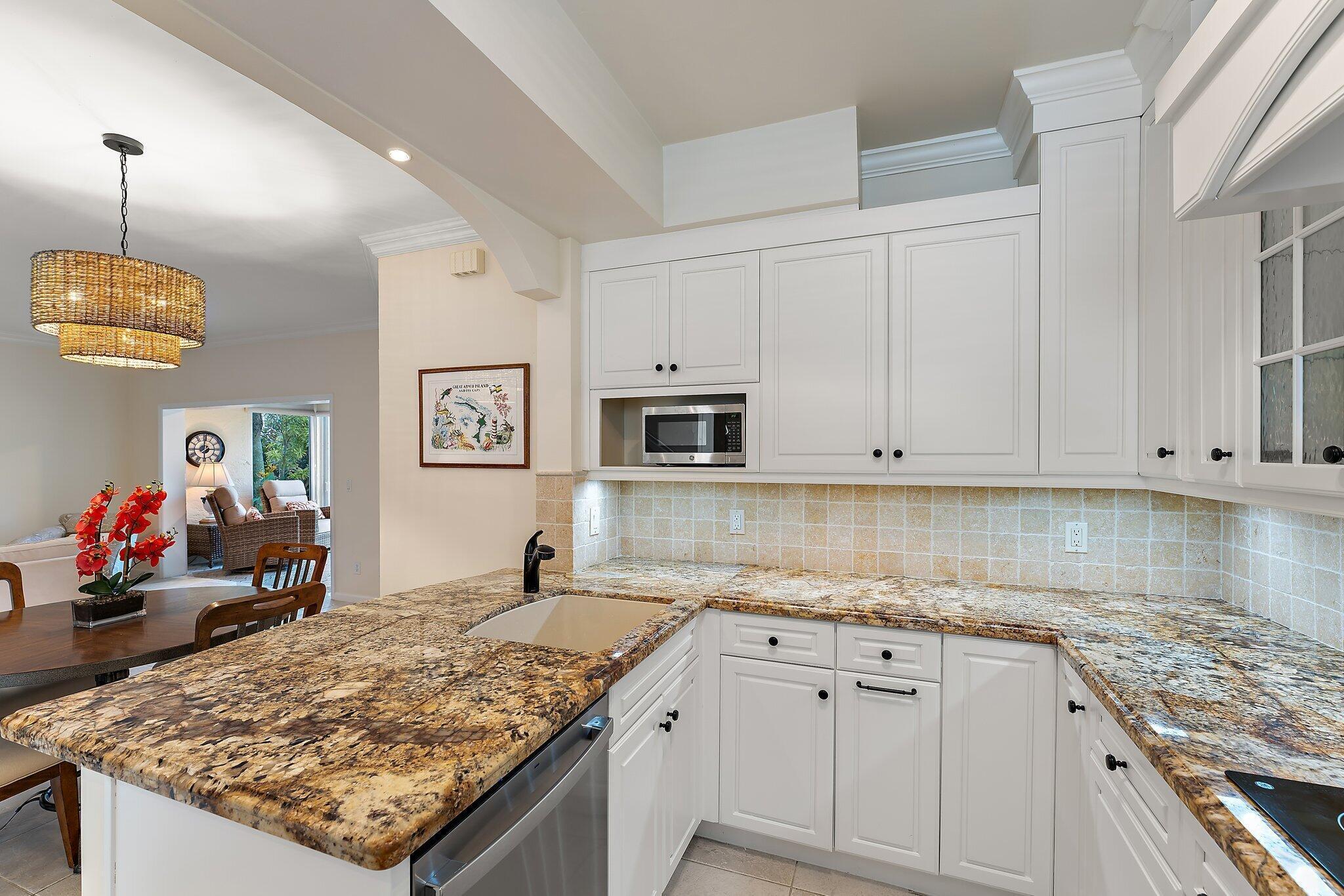 2905 Fairway Drive N Property Photo 10