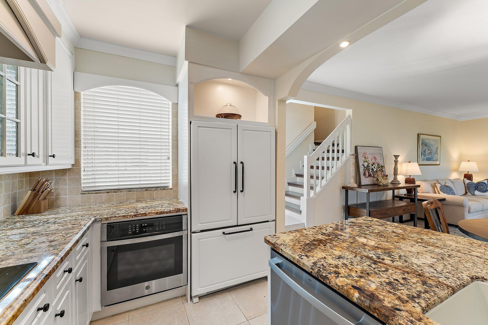 2905 Fairway Drive N Property Photo 12