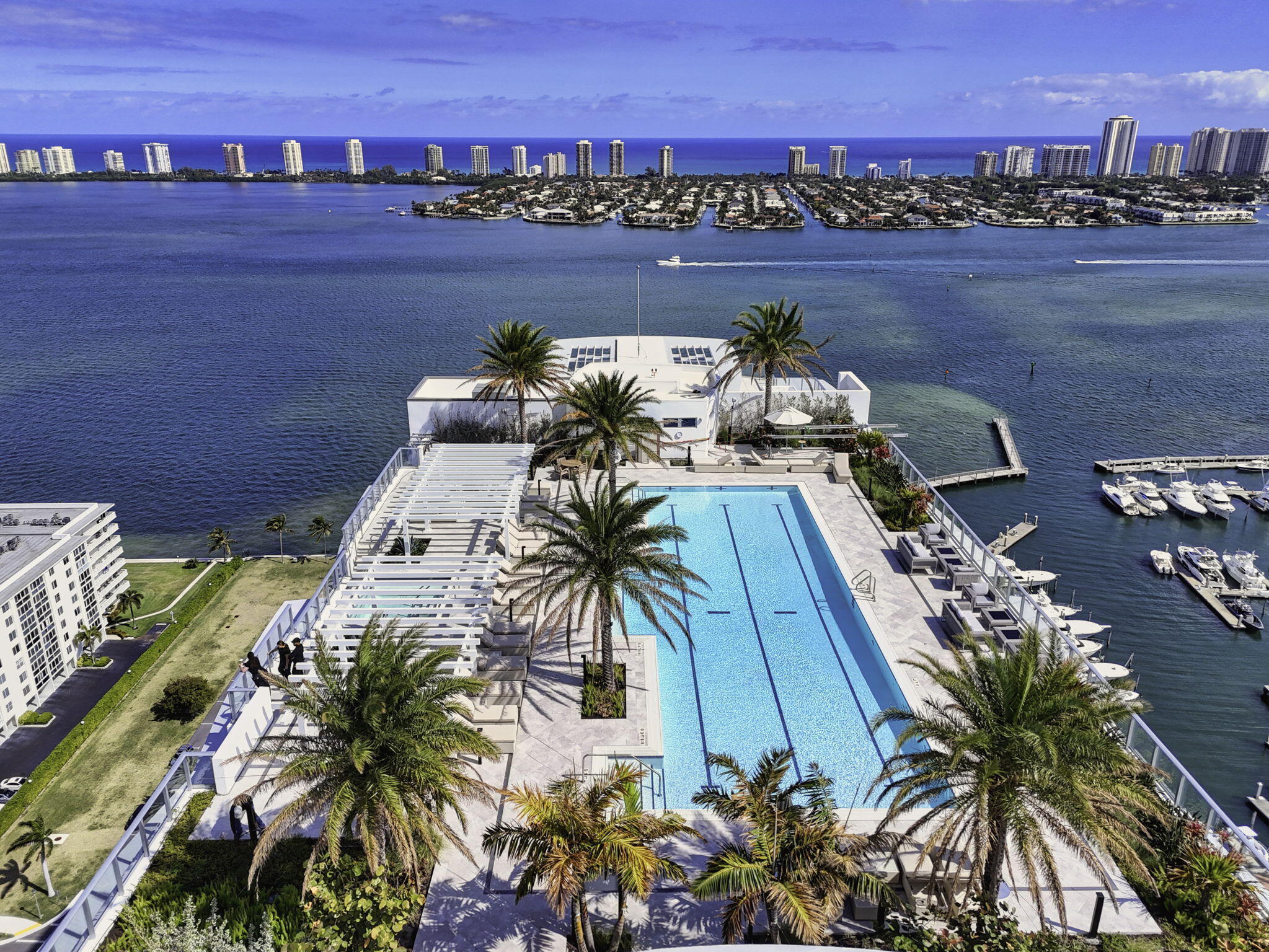 220 Lake Shore Drive 605 Property Photo 2
