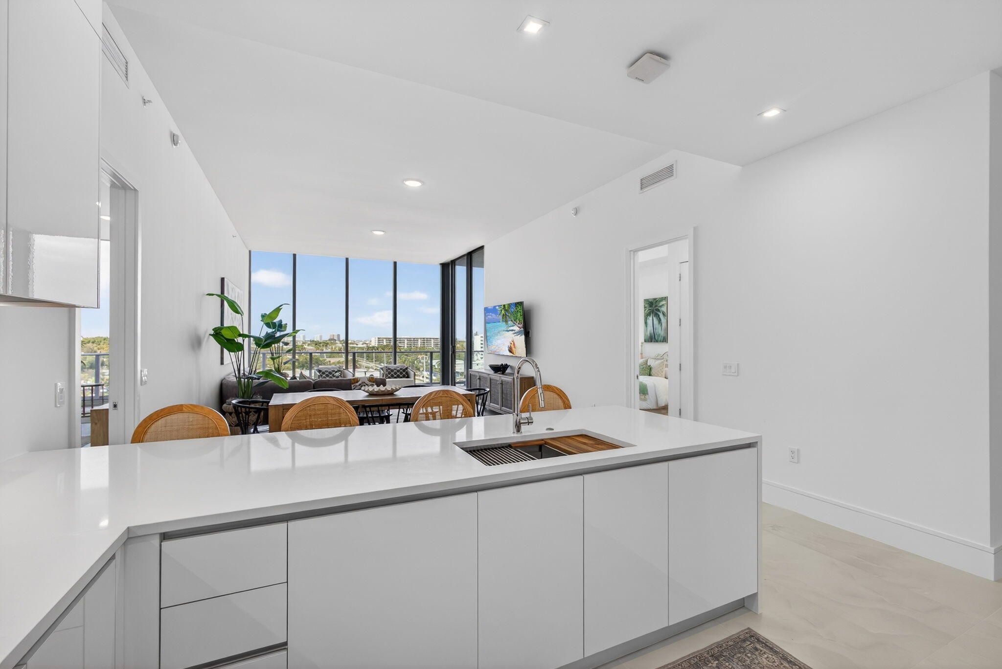 220 Lake Shore Drive 605 Property Photo 14